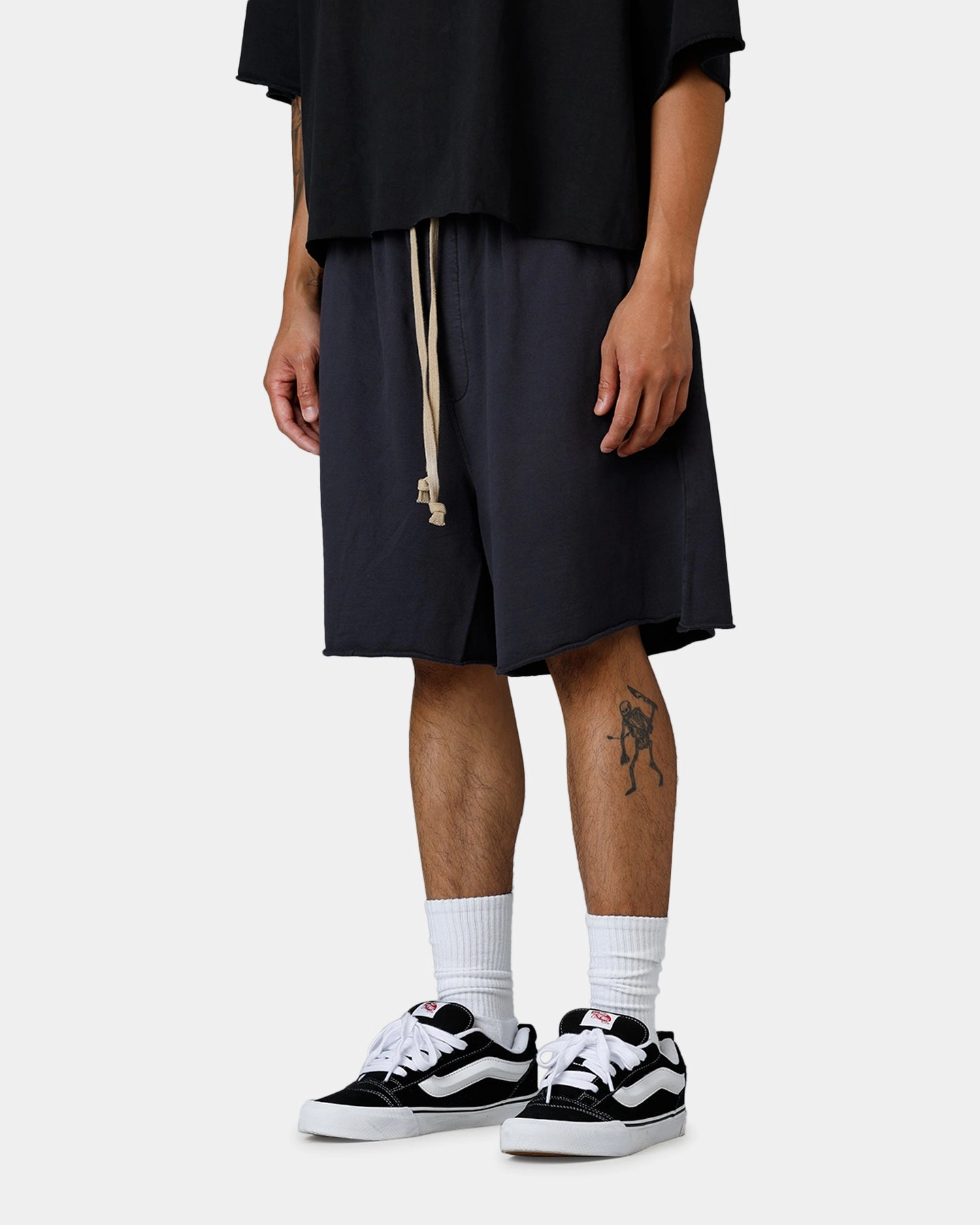 MNML Oversized Cargo Sweat Shorts Rust Airflow channels