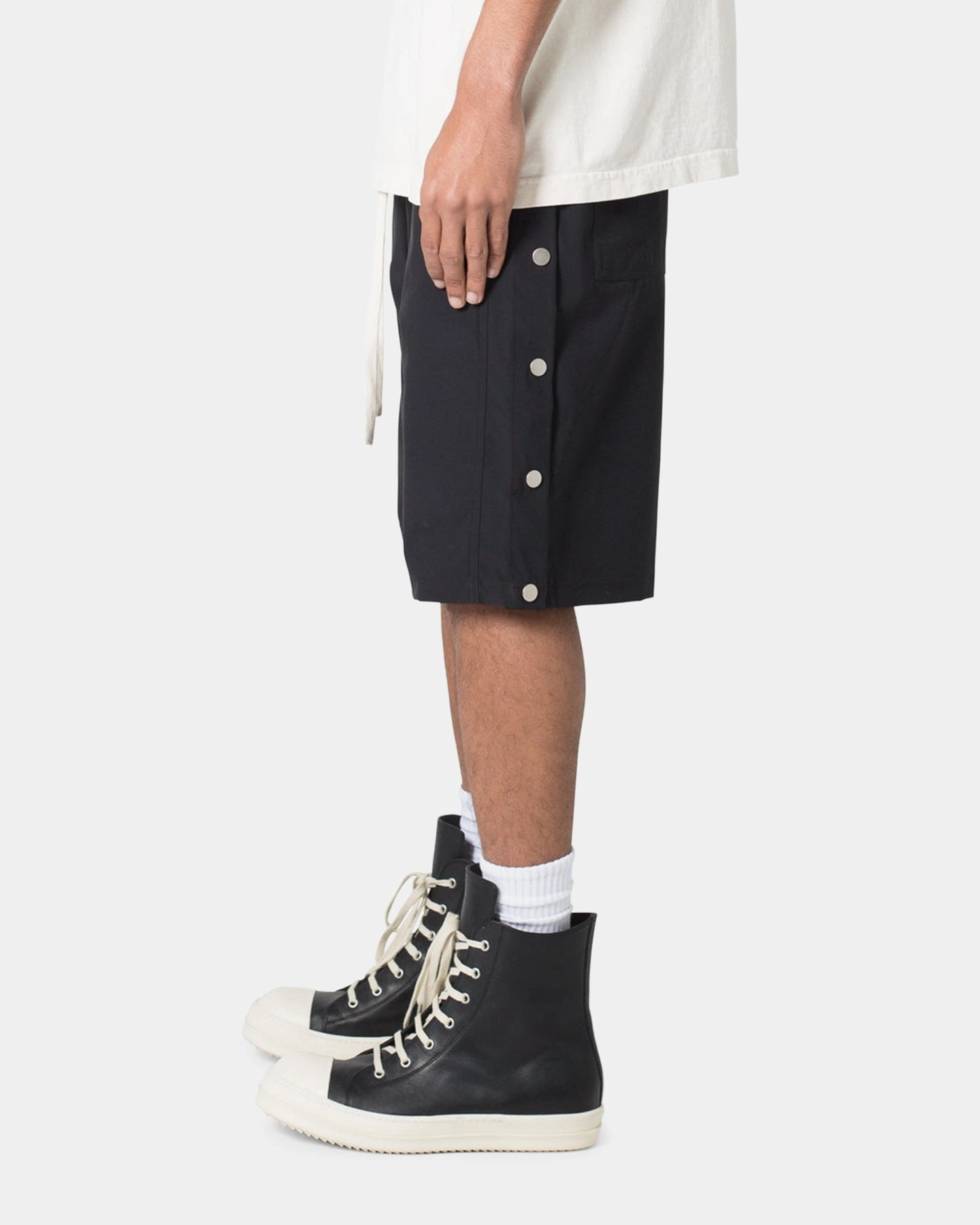 sports event MNML Side Snap Nylon Shorts Black