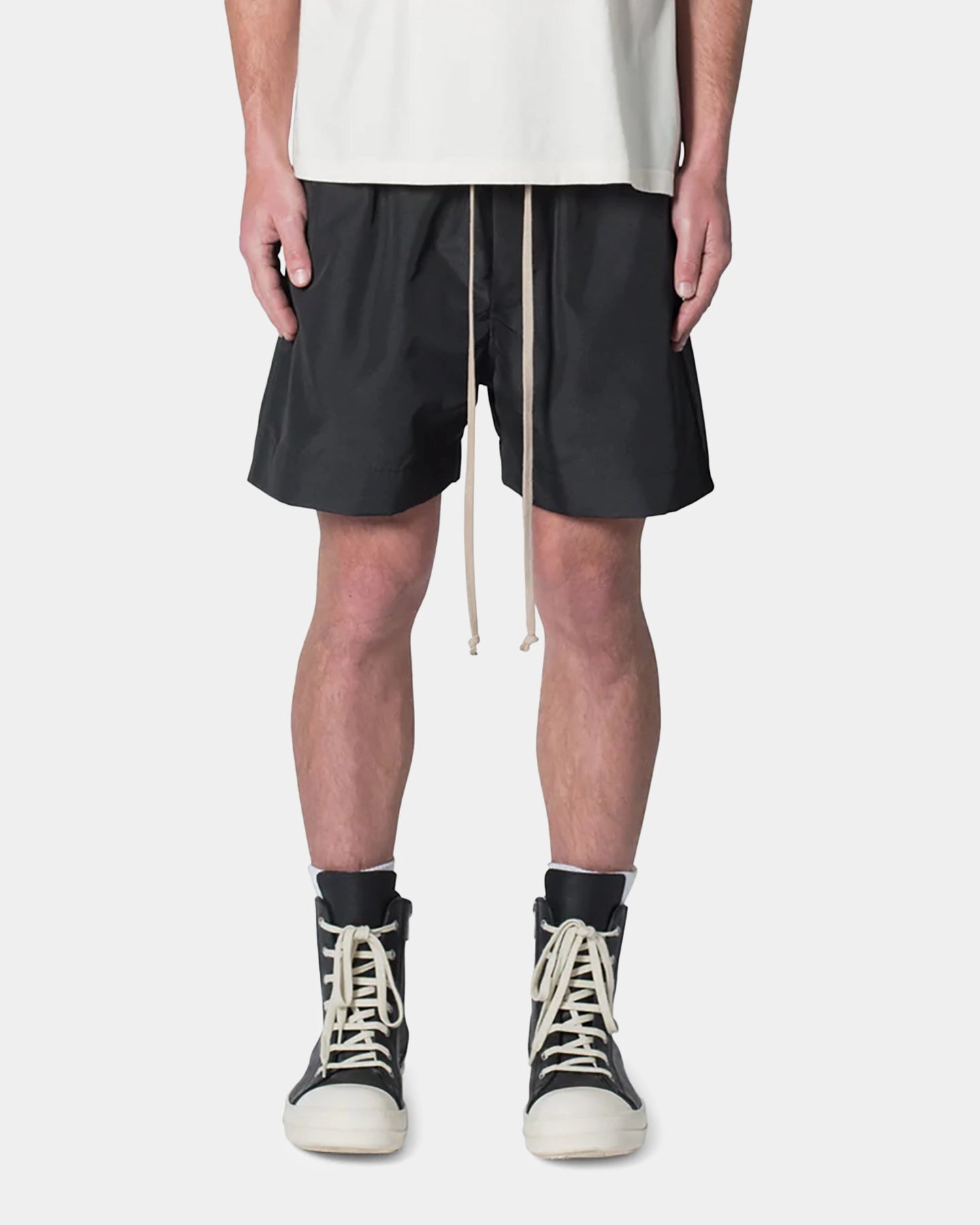 MNML Weimar Shorts Black nylon blend