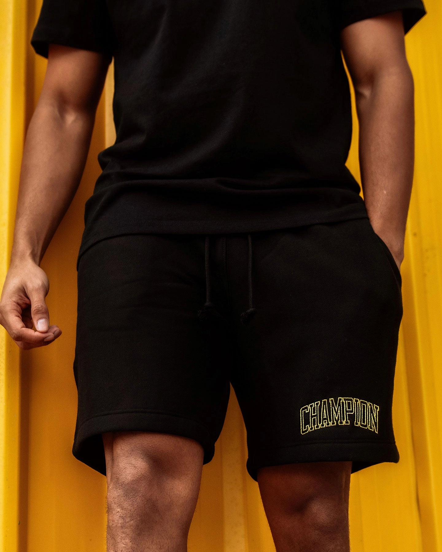 Champion Reverse Weave Varsity Shorts Black Fitness Look Clean Lines