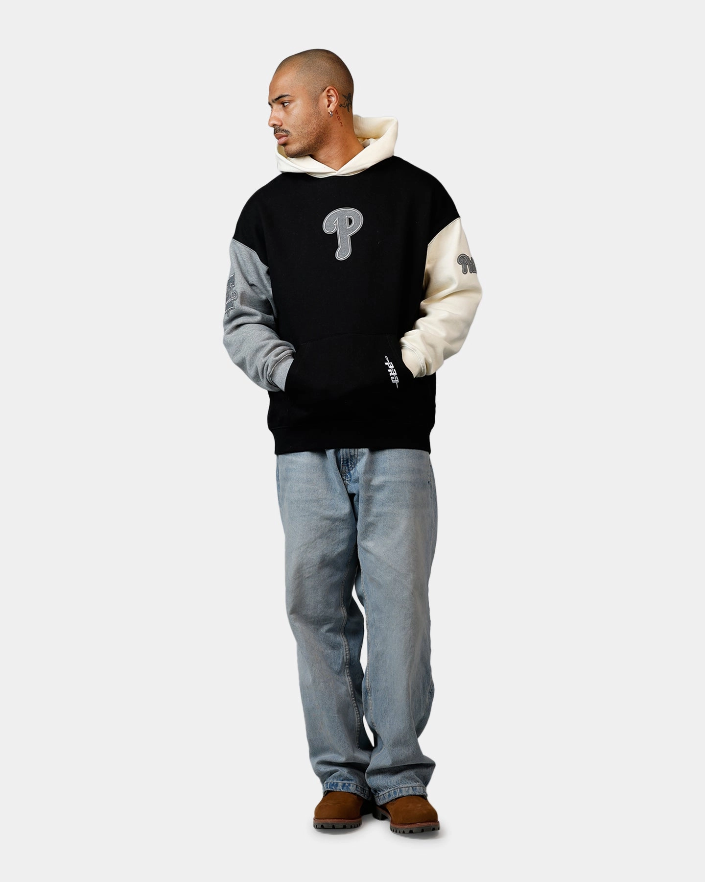 thrift - store find Slim Profile Pro Standard Philadelphia Phillies Reverse French Terry Hoodie Black/Grey