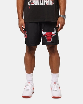 color - fast Pro Standard Chicago Bulls Classic Woven Shorts Black