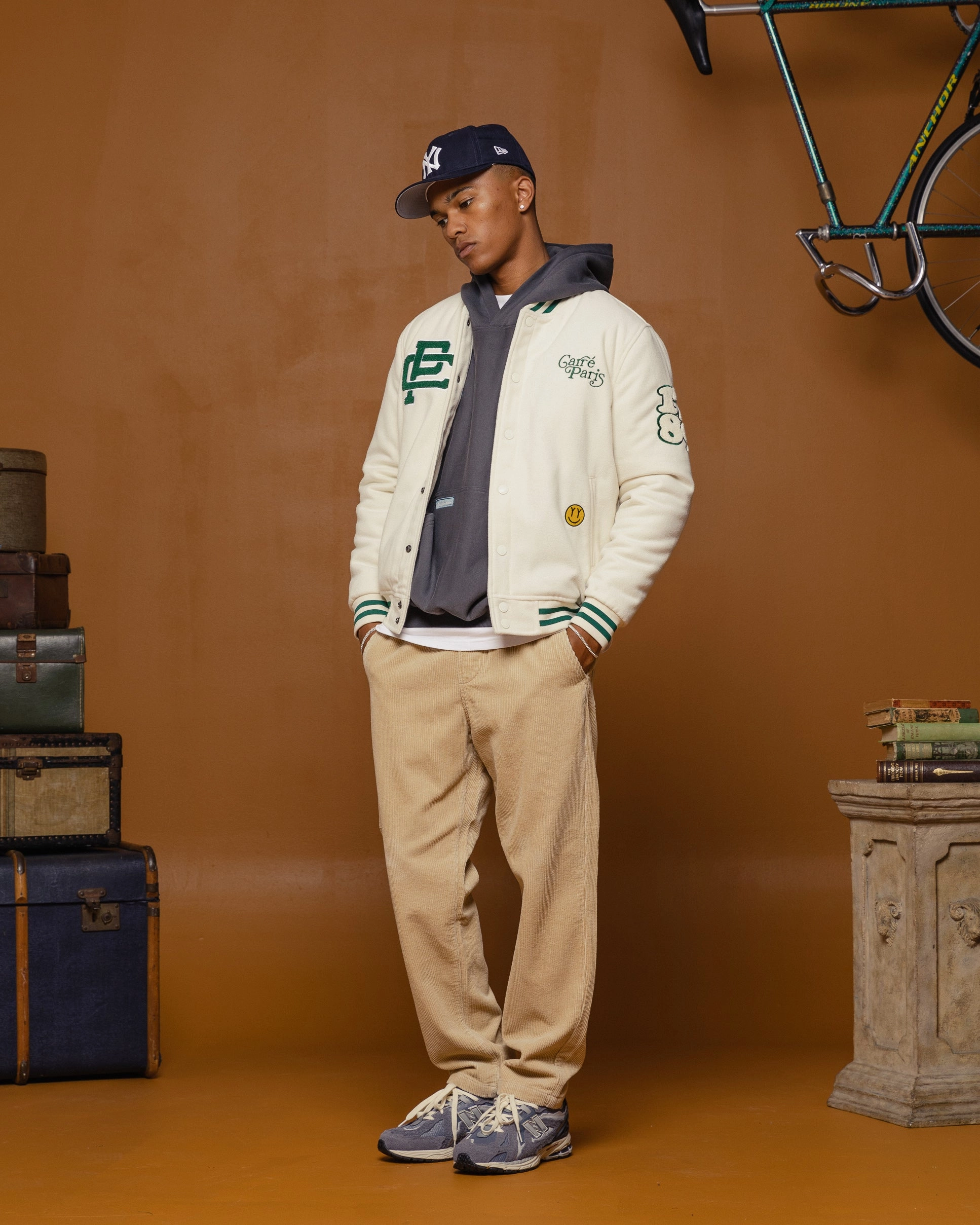 Everyday Comfort Smart Wear Carre Peace Varsity Jacket Off White/Green