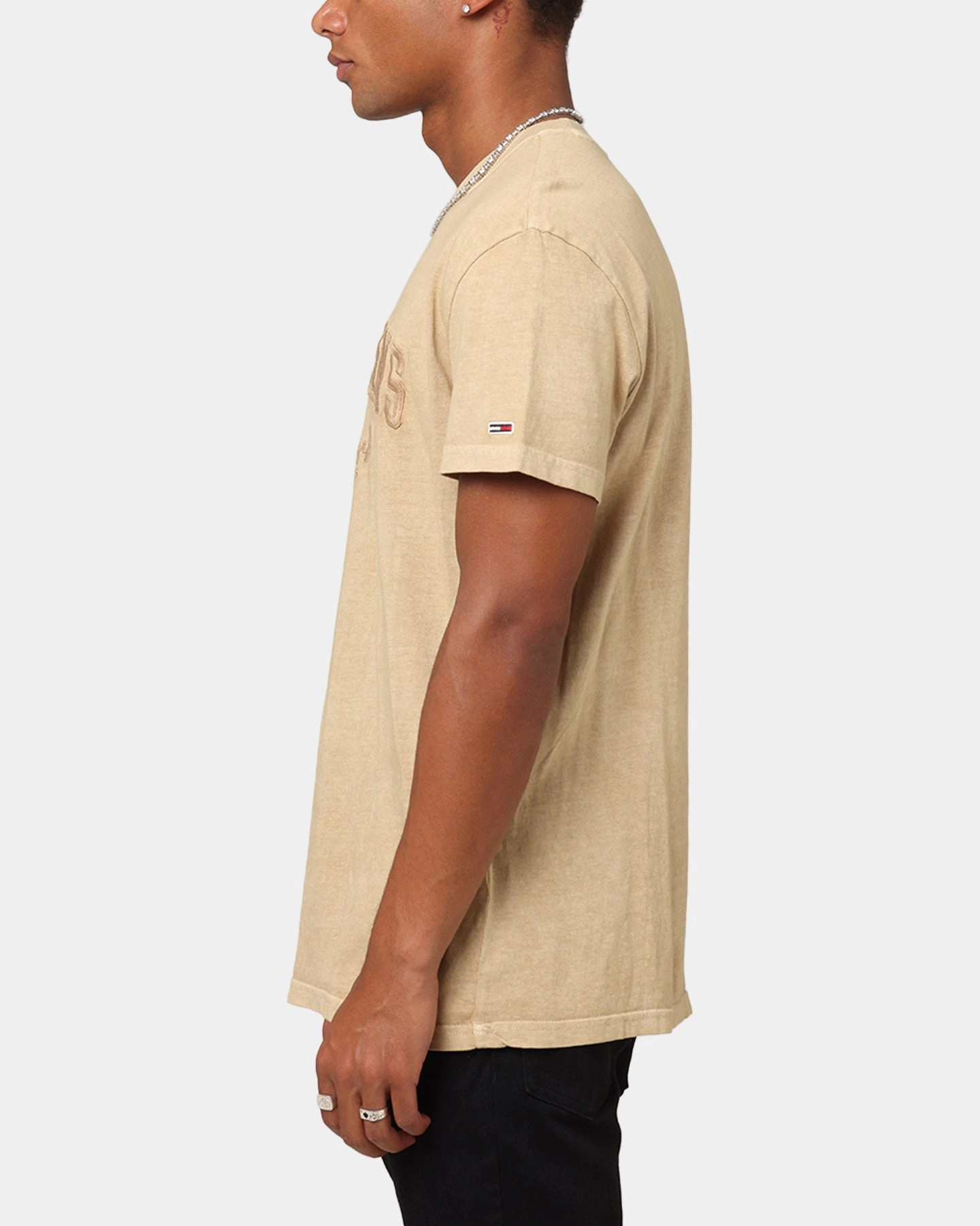 Tommy Jeans Regular Vintage Varsity T-Shirt Tan Outdoor Trend Look Ultra Soft Blended Textile