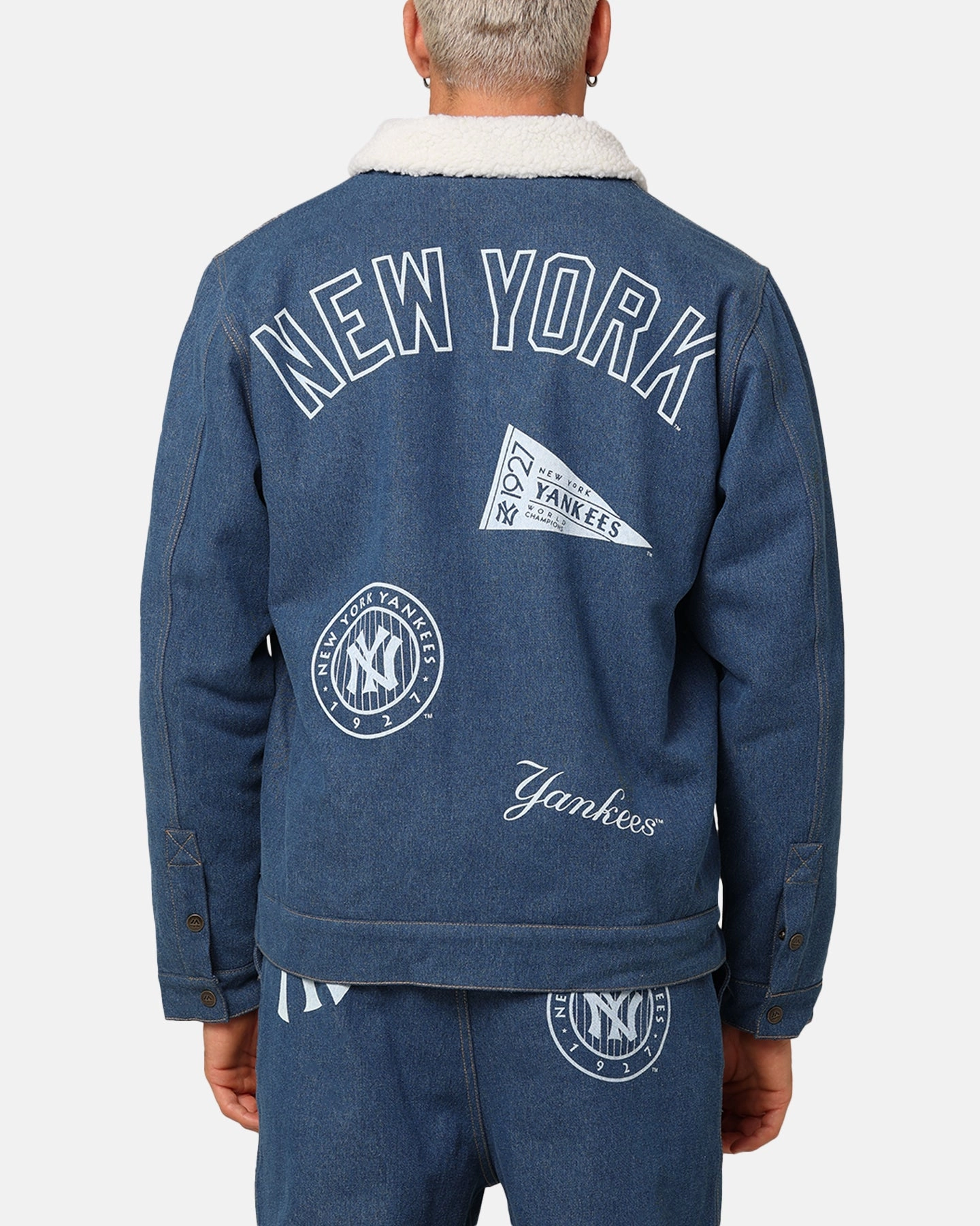 Tradition suitable for weekend getaways Majestic Athletic New York Yankees Etched Denim Shacket Washed Blue Denim