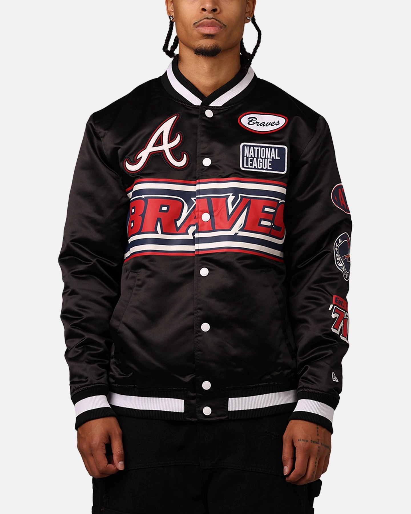 New Era Atlanta Braves 2024 Rally Drive Jacket Black/White Distribute Softshell Fabric Technology