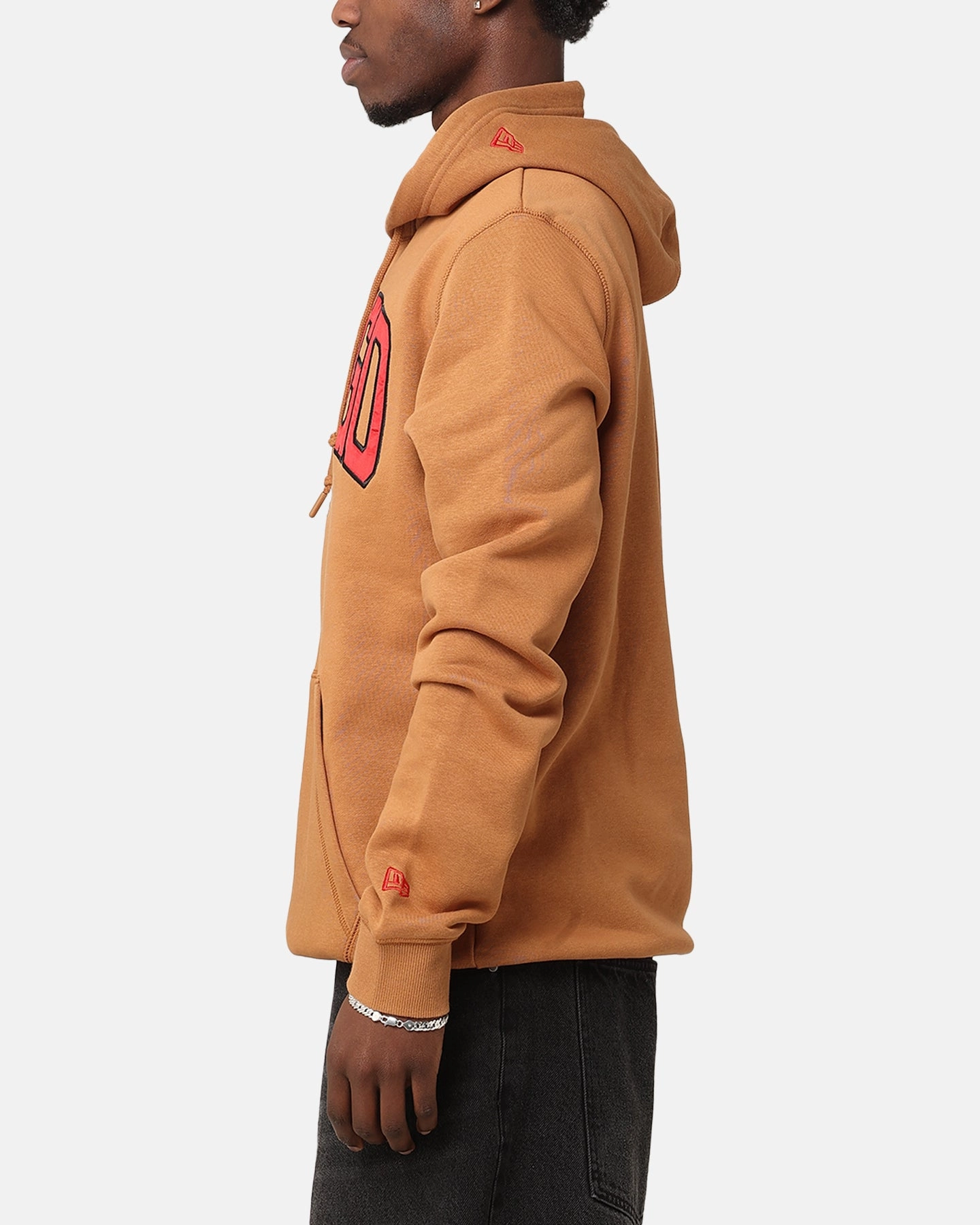 Double Stitched Construction New Era Chicago Bulls Pullover Hoodie Medium Beige