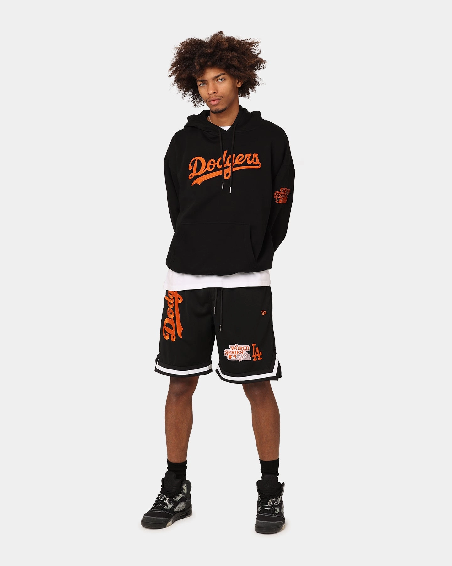 Listen Comfort Fit New Era Los Angeles Dodgers 'Scary Nights' Oversized Hoodie Black/Orange