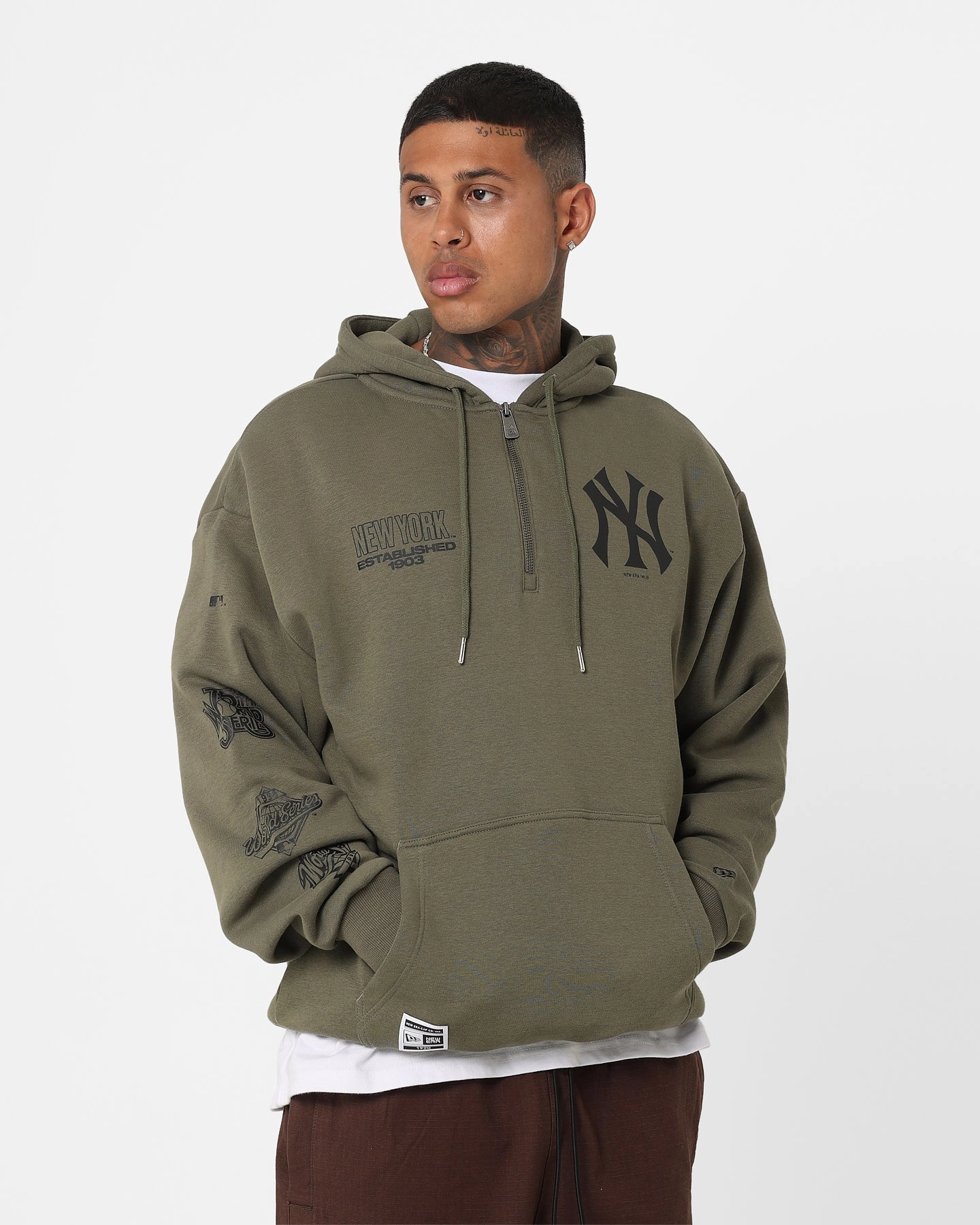 Reflective Detailing Adjustable Drawstring Hood New Era New York Yankees 1/4 Zip Hoodie Green