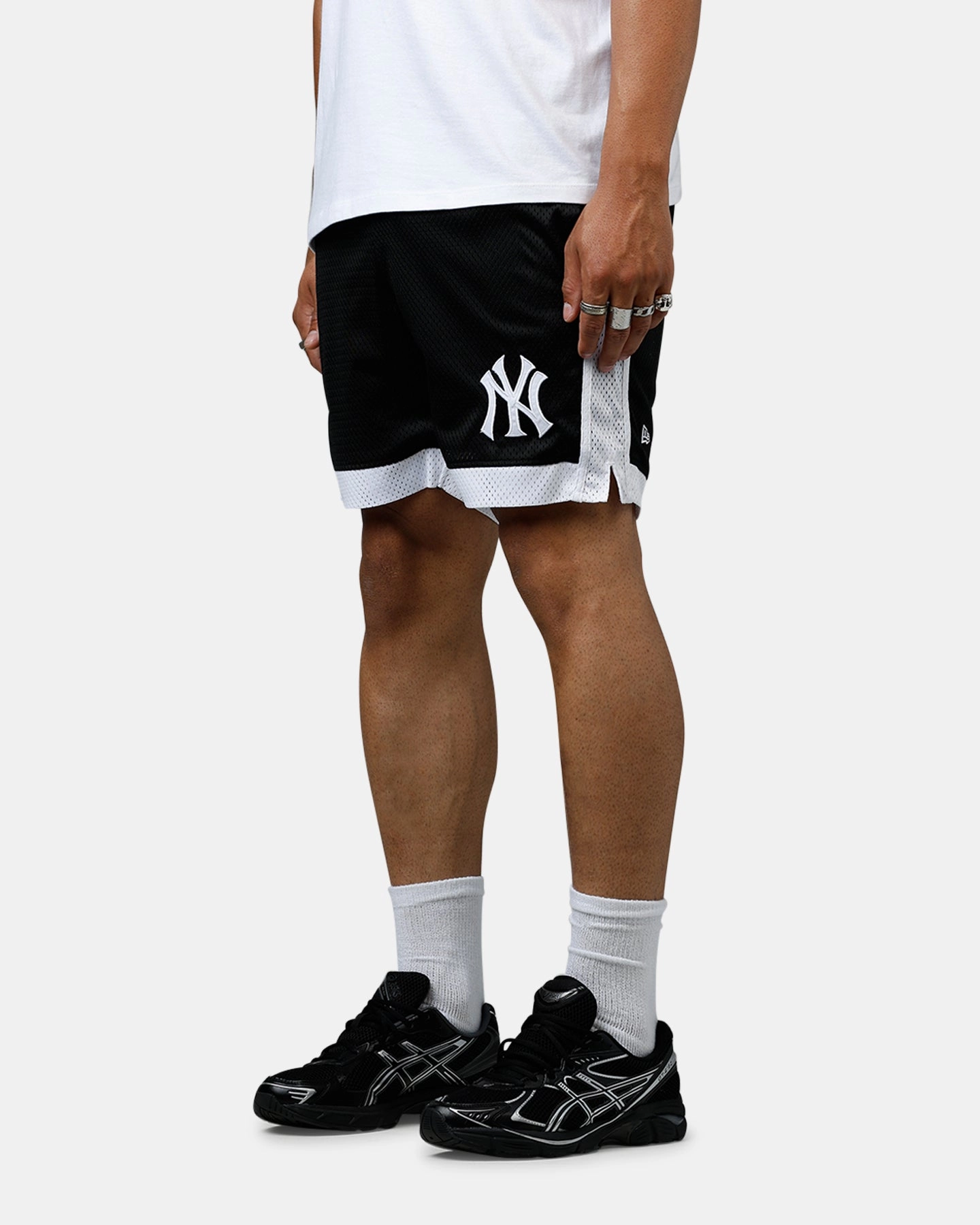 New Era New York Yankees Sport Class Shorts Black/White maternity option Beachwear