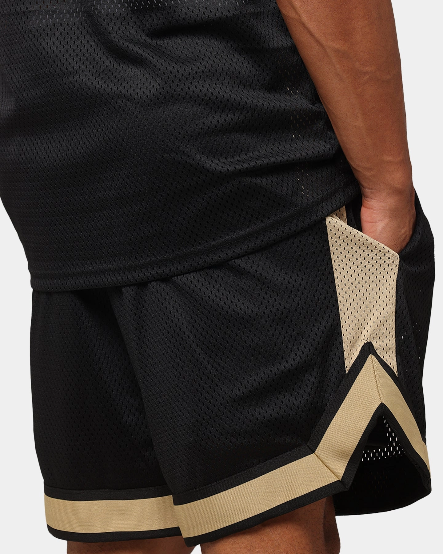 New Era San Francisco 49ers NFL Graphic Shorts Black Stylish Comfort