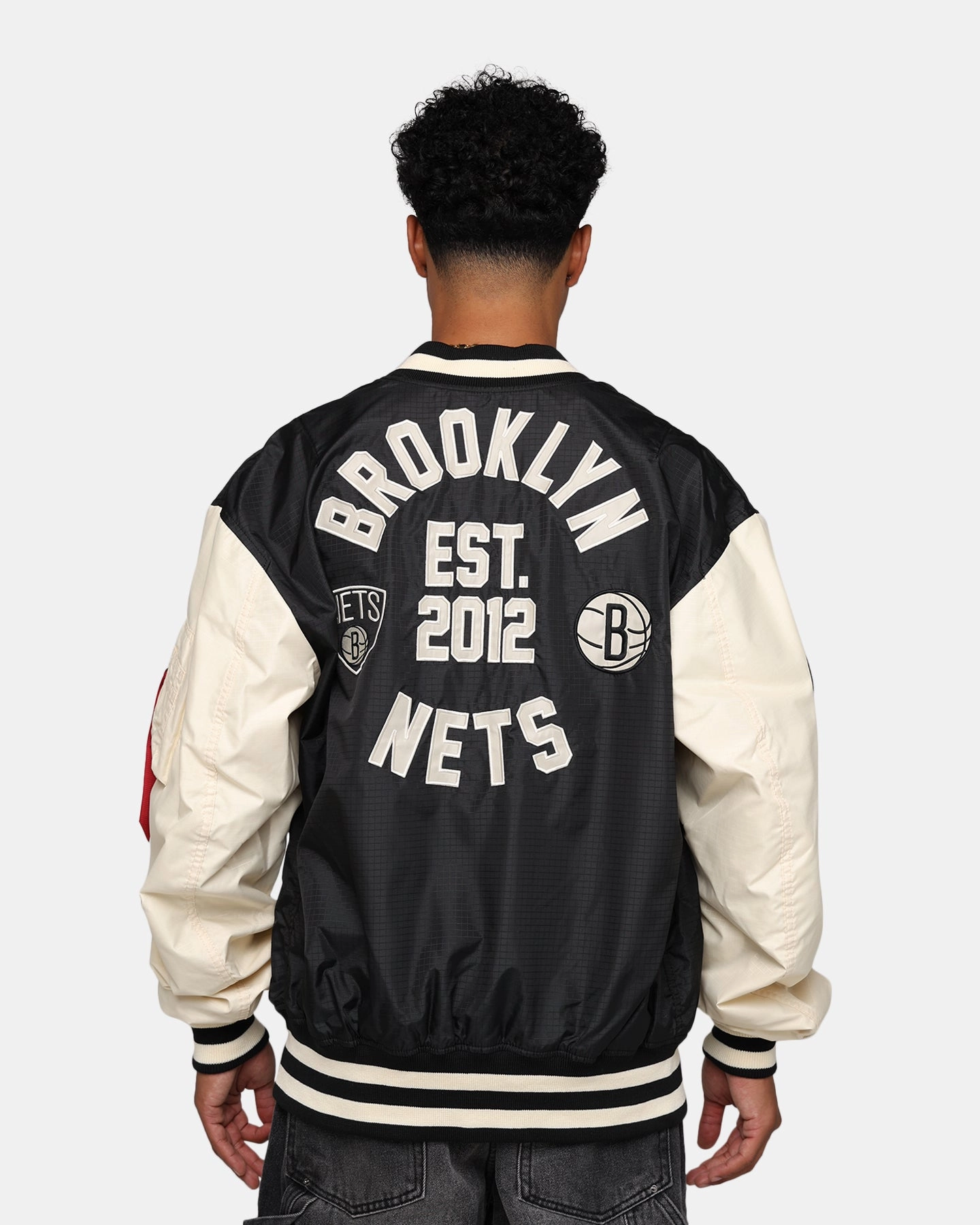 New Era X Alpha Industries Brooklyn Nets L-2B Bomber Jacket Black Approve family gathering
