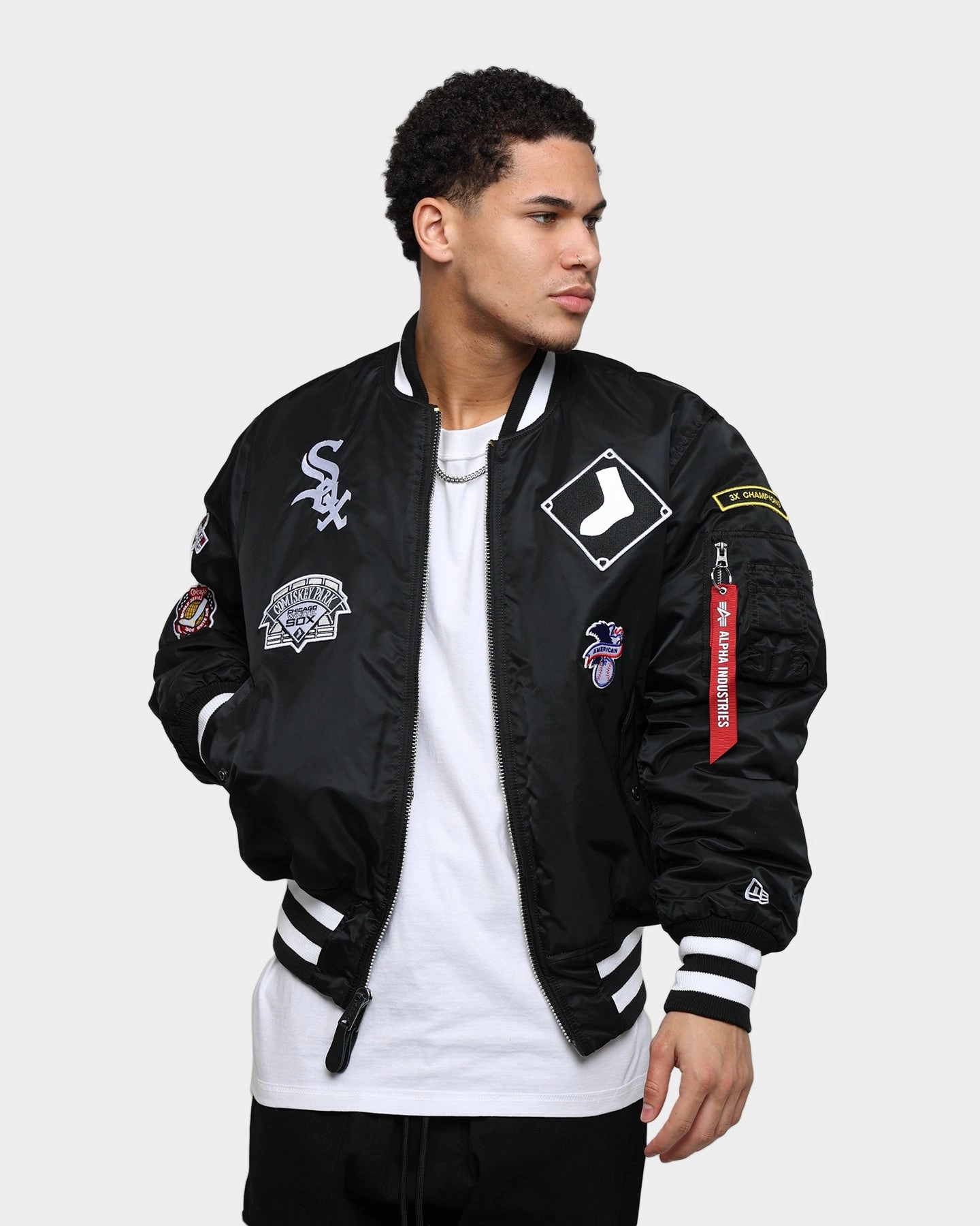 New Era X Alpha Series X MLB Chicago White Sox MA-1 Bomber Jacket Black Comfortable fit Layer Essential
