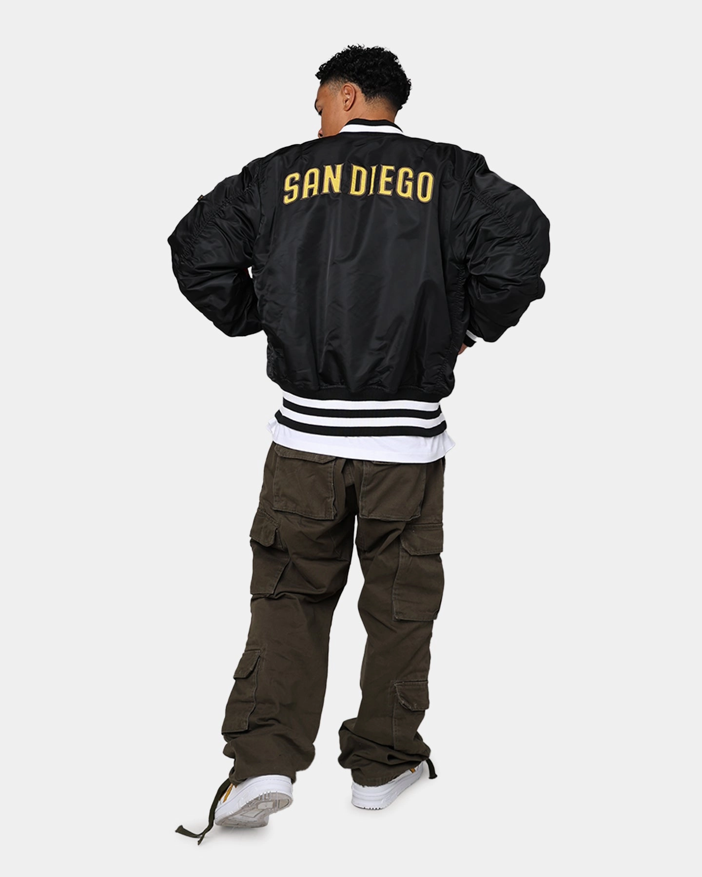 New Era X Alpha Series X MLB San Diego Padres MA-1 Bomber Jacket Black holiday suitable for sunny days