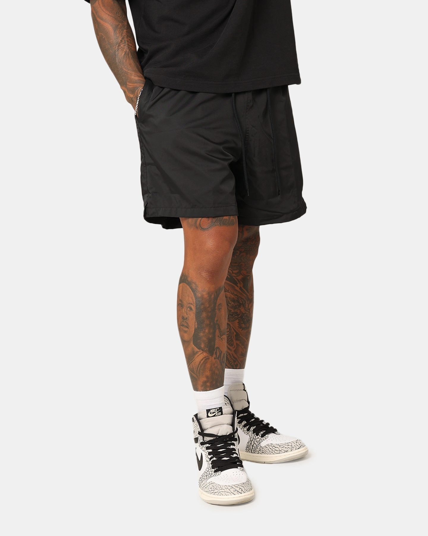 Nike Club Flow Shorts Black/White Wide Leg Opening EcoFriendlyMaterials