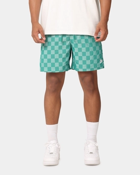 Fashion Fit UPF Sun Protection Nike Club Flow Shorts Malachite/White