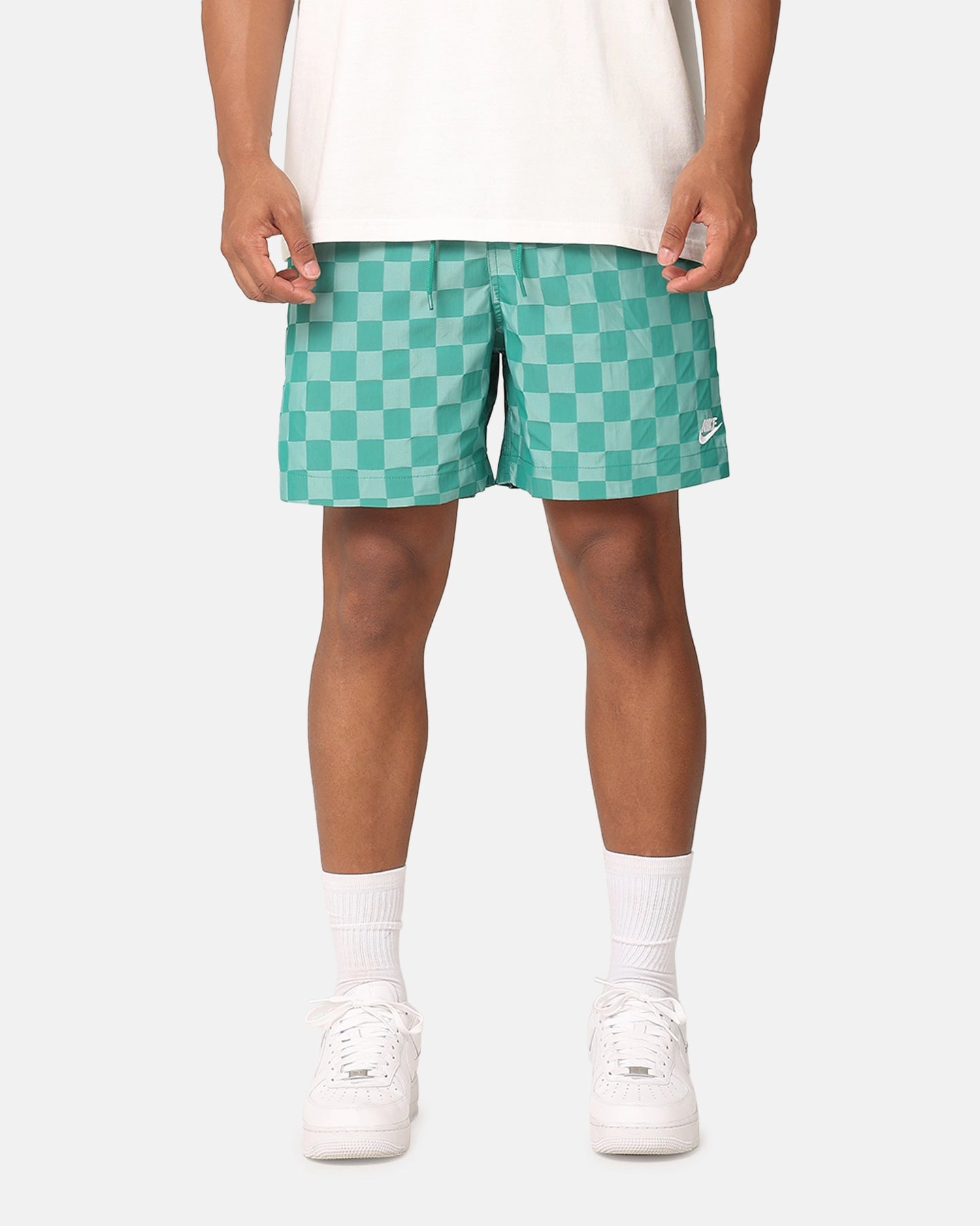 Fashion Fit UPF Sun Protection Nike Club Flow Shorts Malachite/White