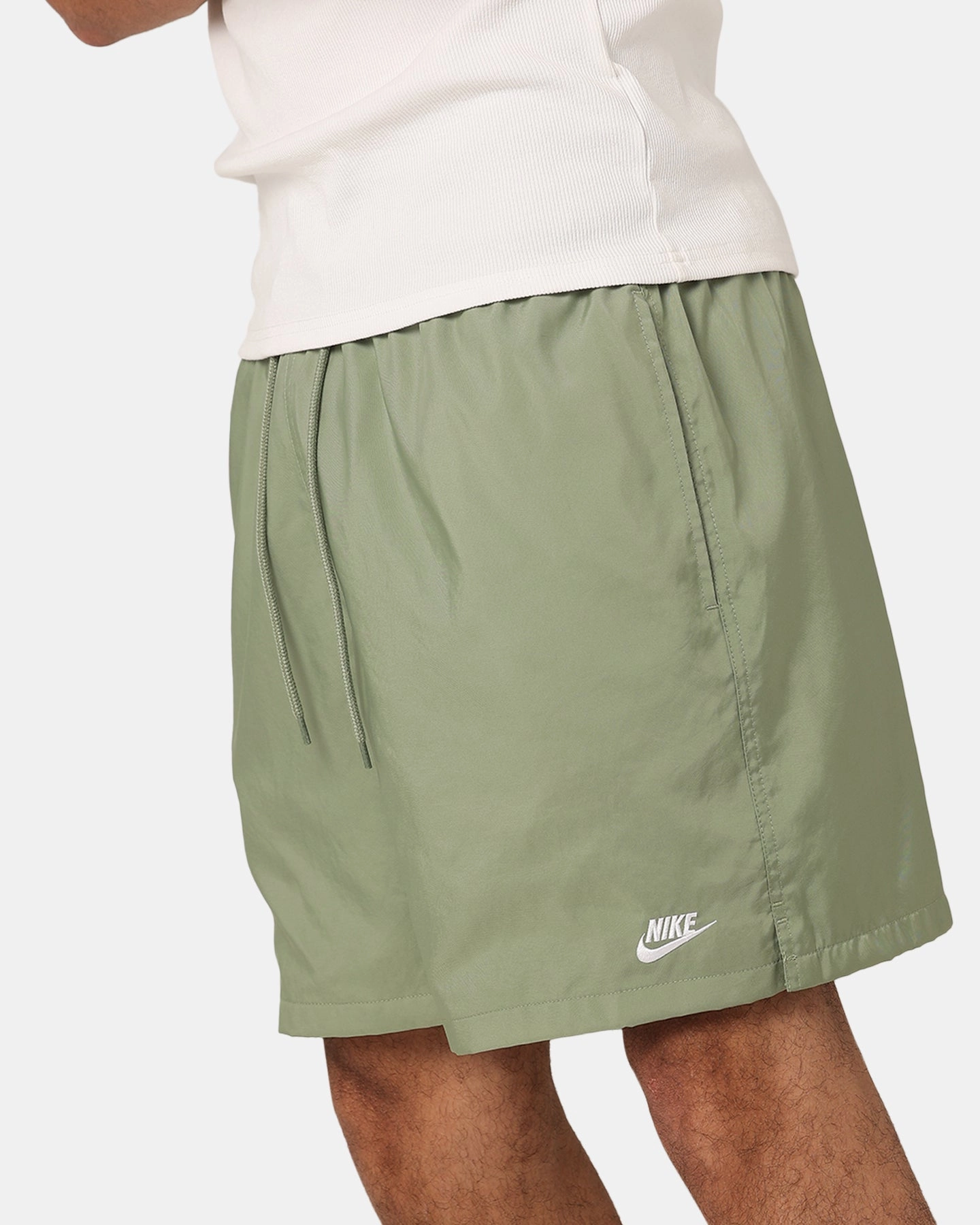 MultiPocket Design Nike Club Flow Shorts Oil Green/White