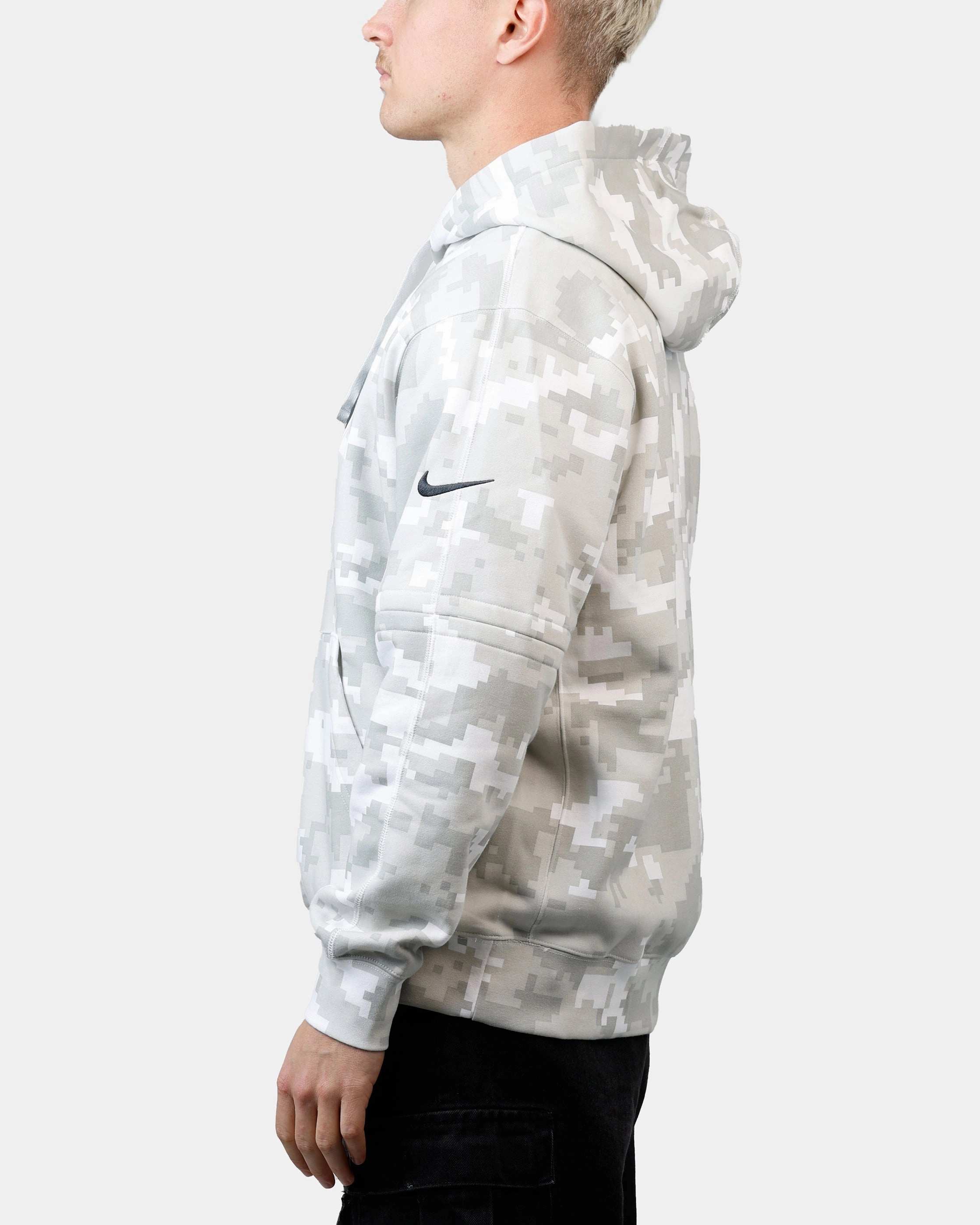 Secure Storage Compartments Nike Las Vegas Raiders Salute to Service Hoodie Camouflage