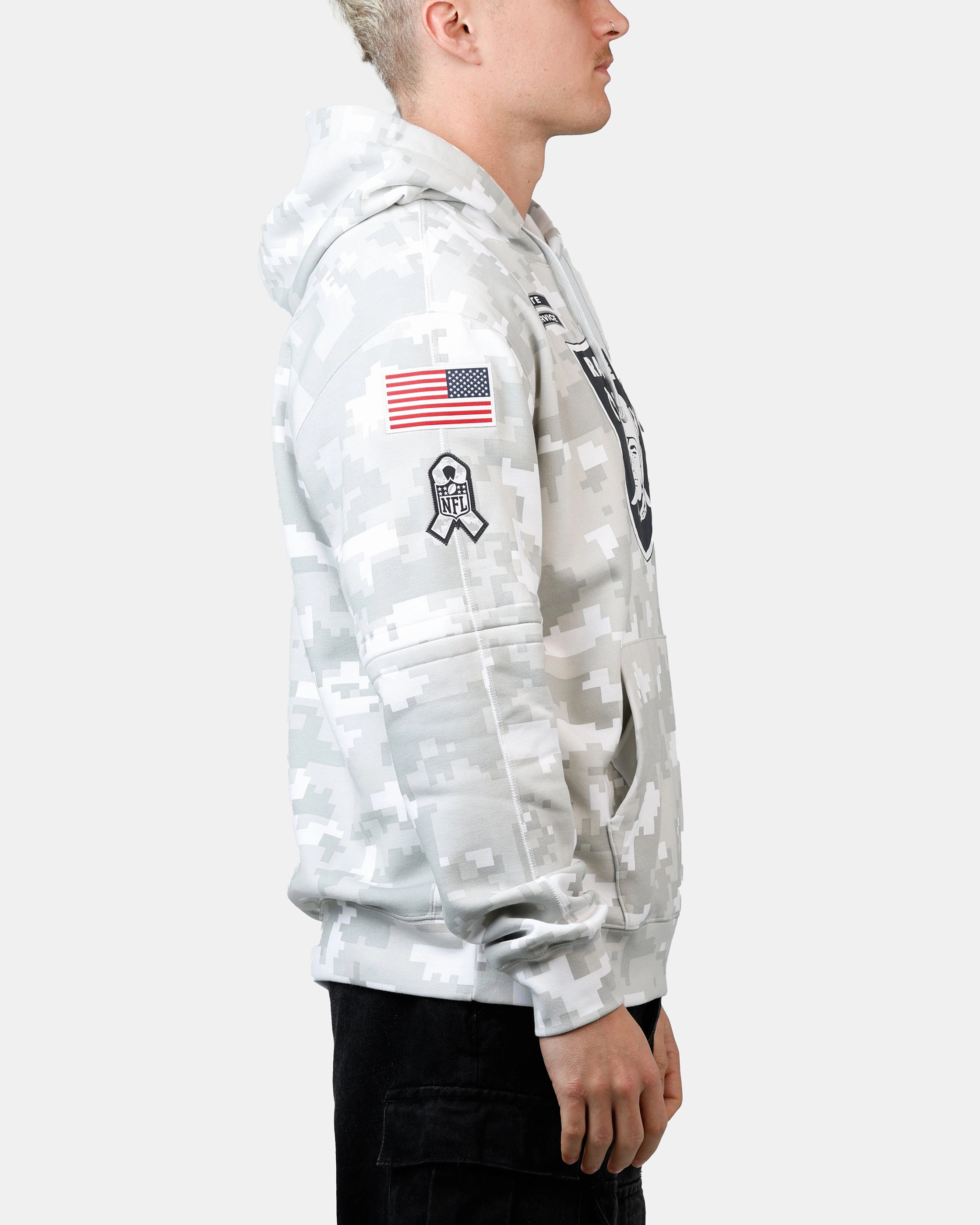 Nike Las Vegas Raiders Salute to Service Hoodie Camouflage Front Pockets Timeless Form