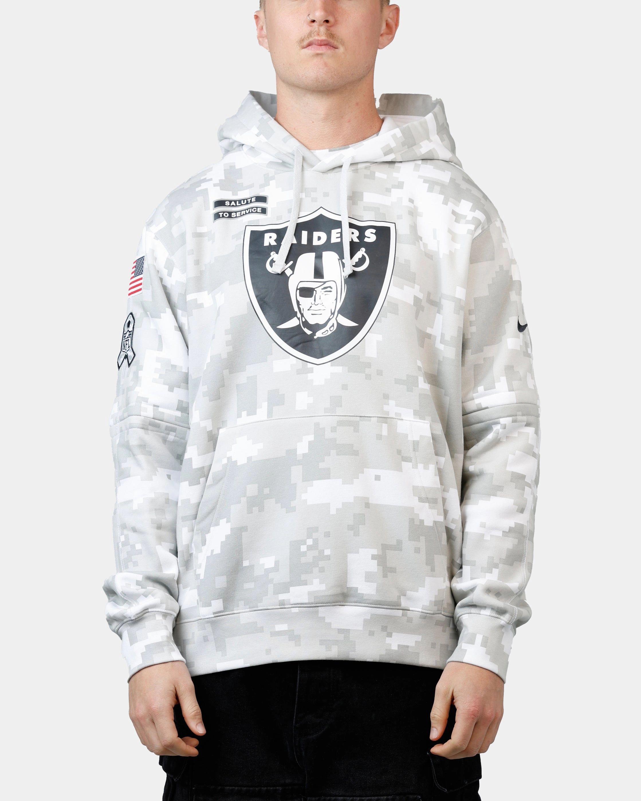 Easy Fit Negotiate Nike Las Vegas Raiders Salute to Service Hoodie Camouflage