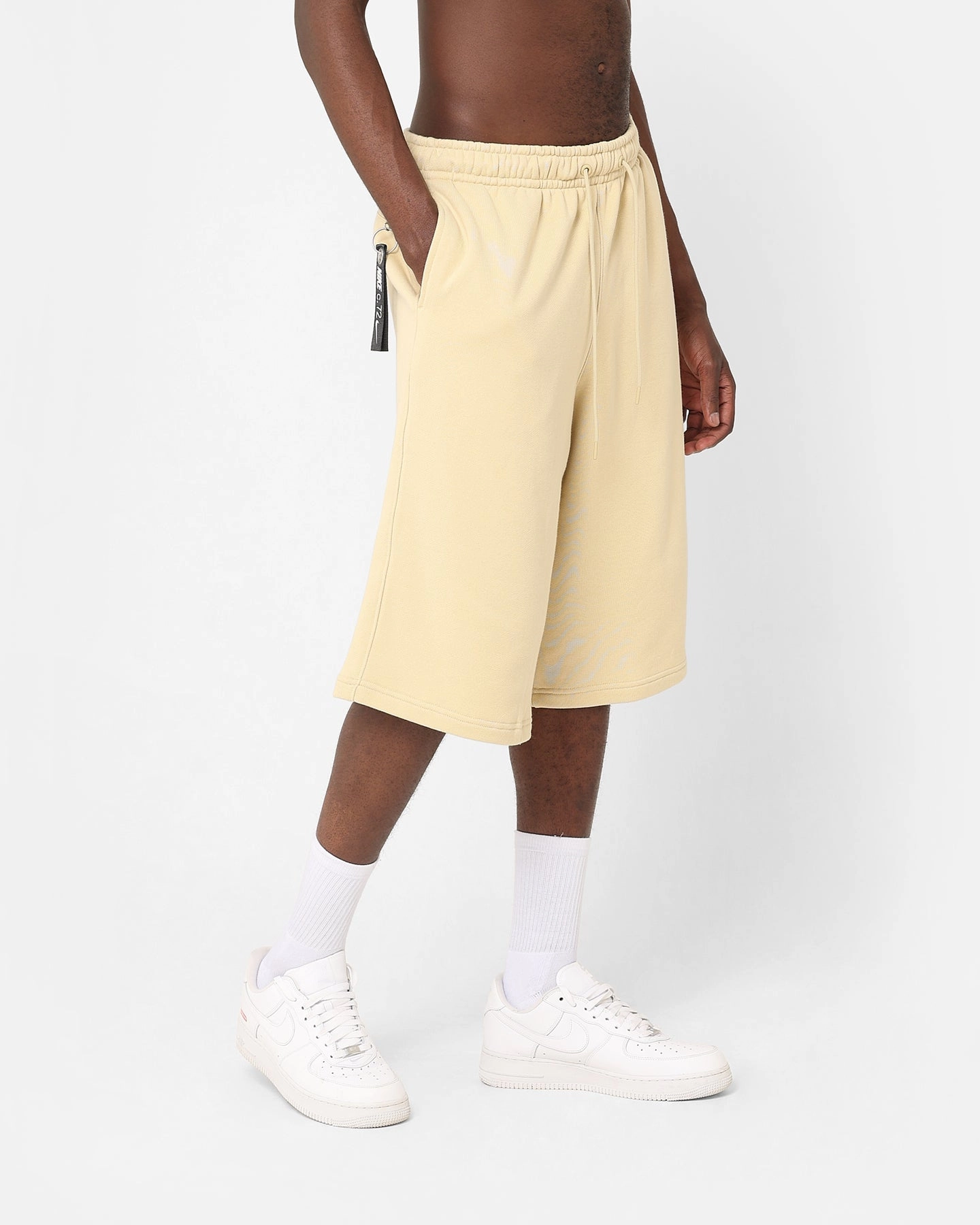 Ventilated Mesh Panels Wide Leg Silhouette Nike Sportswear Circa French Terry Shorts Team Gold
