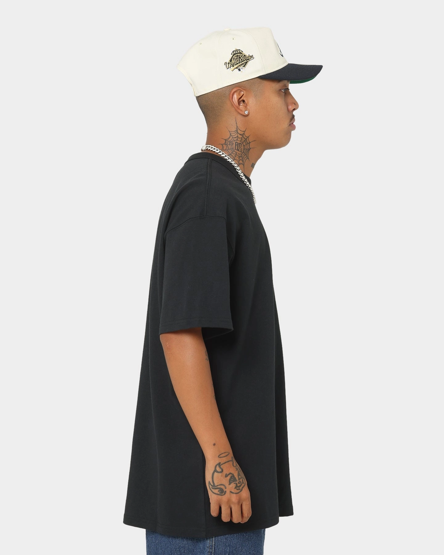 Summer Wardrobe Soft Touch Fabric Nike Sportswear Premium Essentials T-Shirt Black/Black