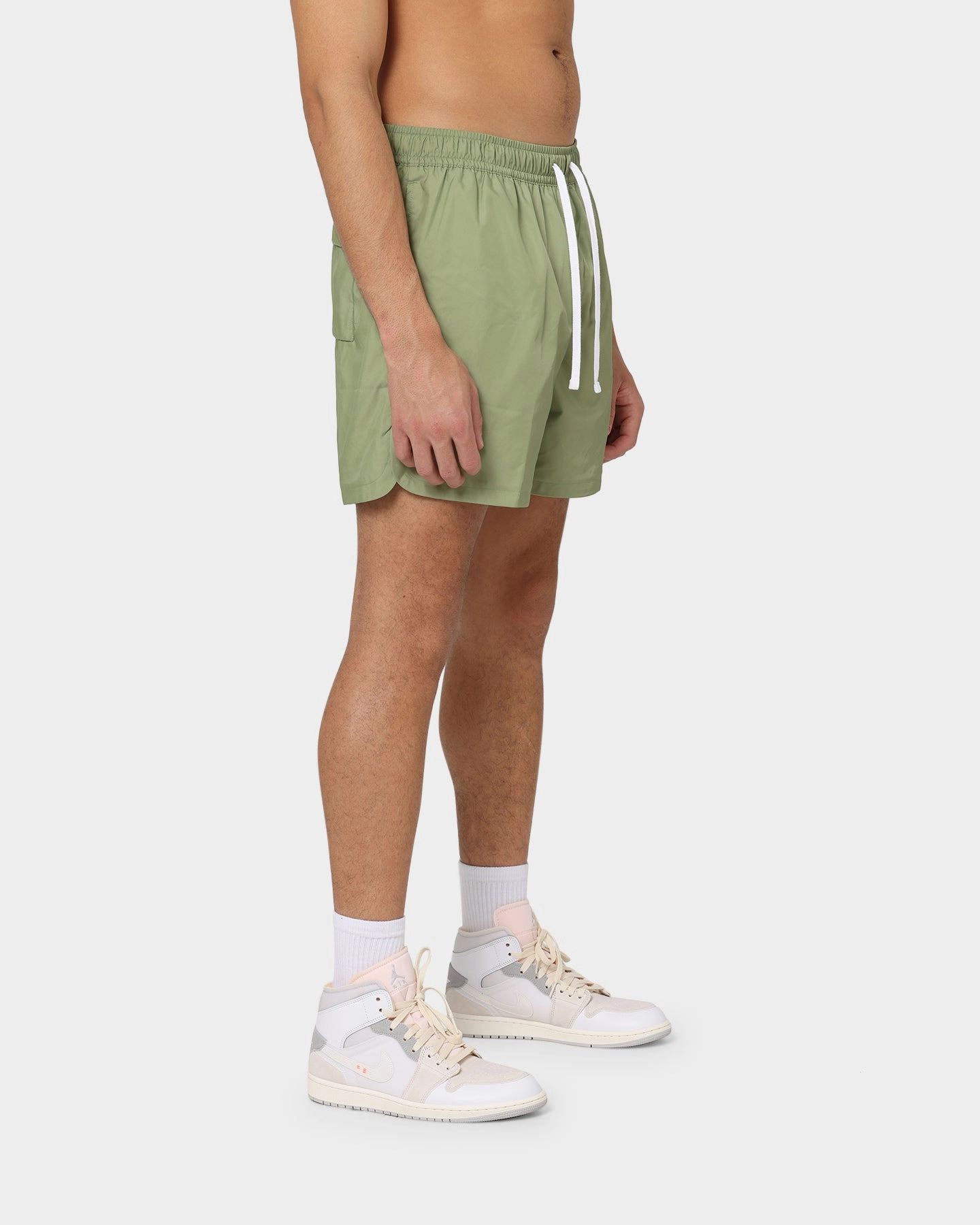 Nike Sportswear Sport Essentials Woven Lined Flow Shorts Alligator/White Flex Waist System Weightless Travel Design