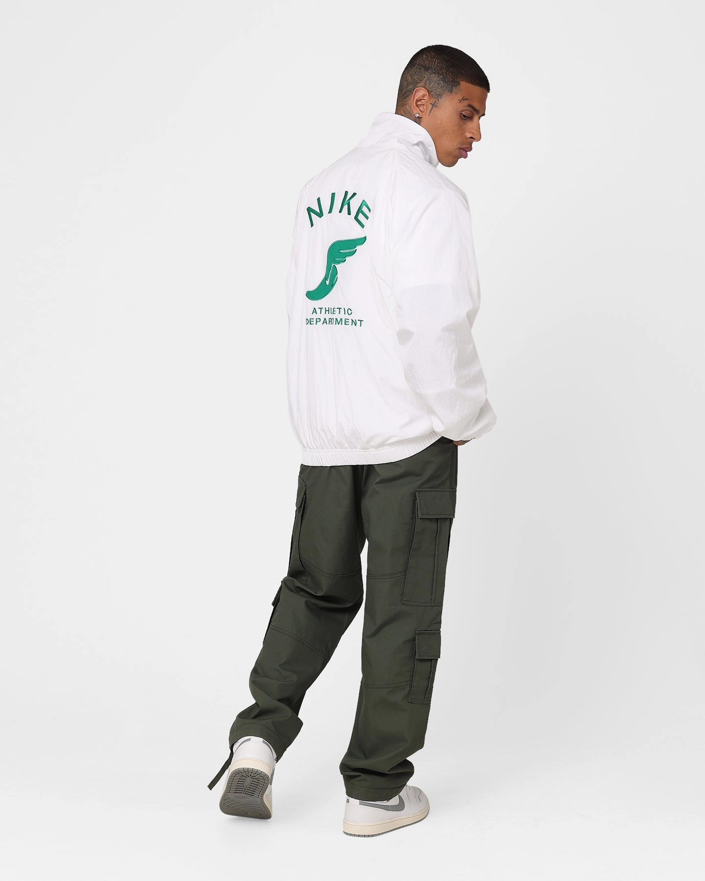 humid Modern Outerwear Nike Sportswear Woven Jacket White/Malachite