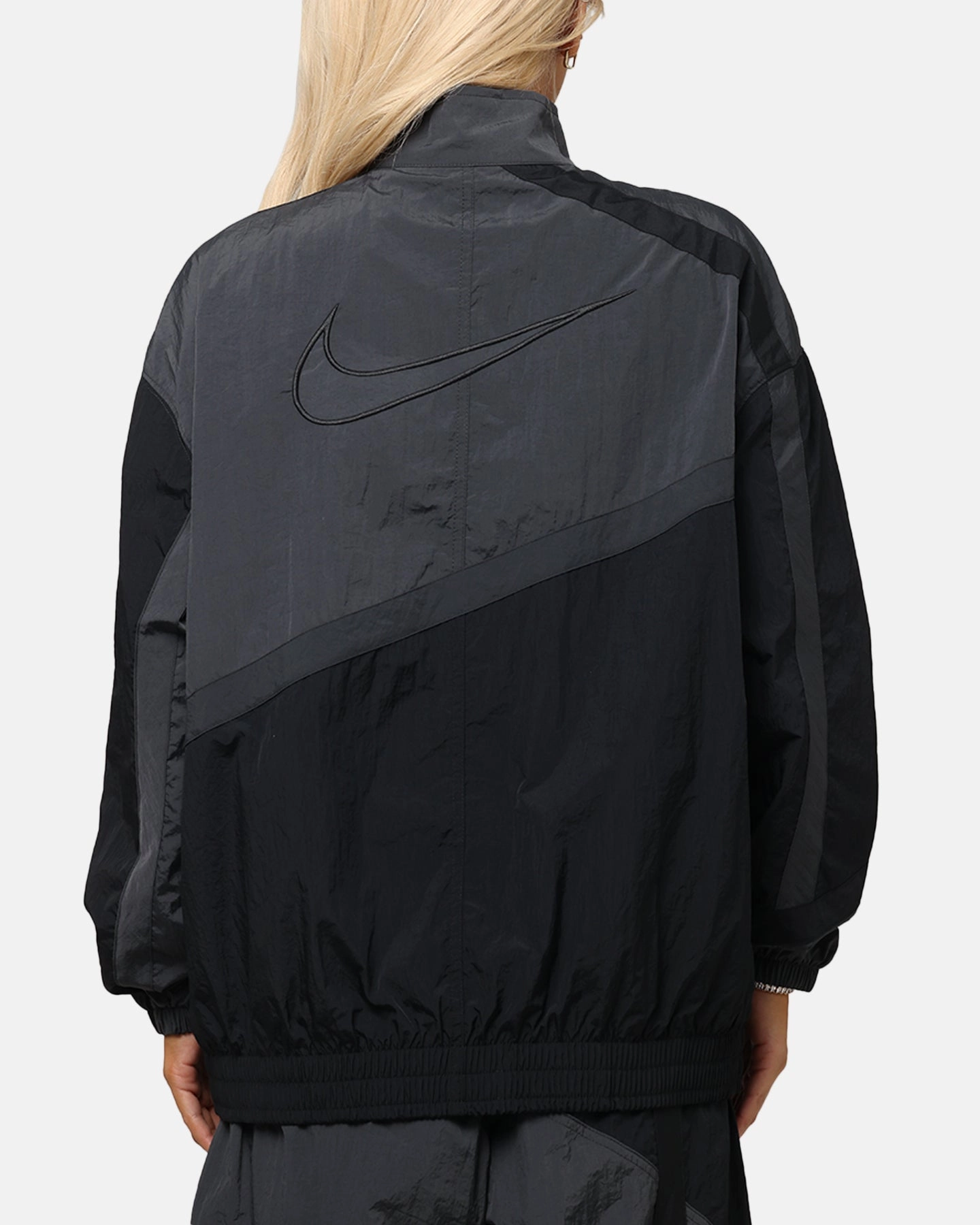Nike Women's Oversized Street Woven Jacket Anthracite/Black Winter Ready Look