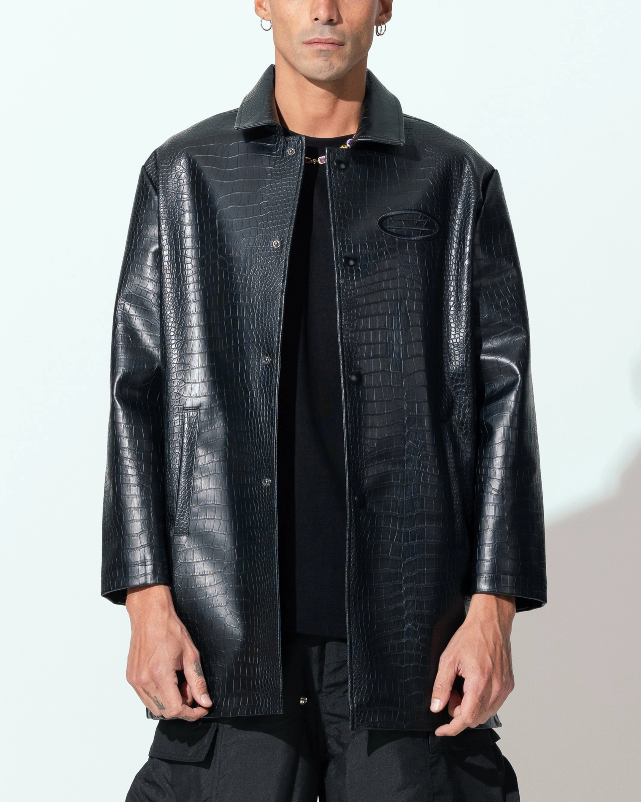 Loiter Atmosphere Trench Coat Black Evolve Perspective