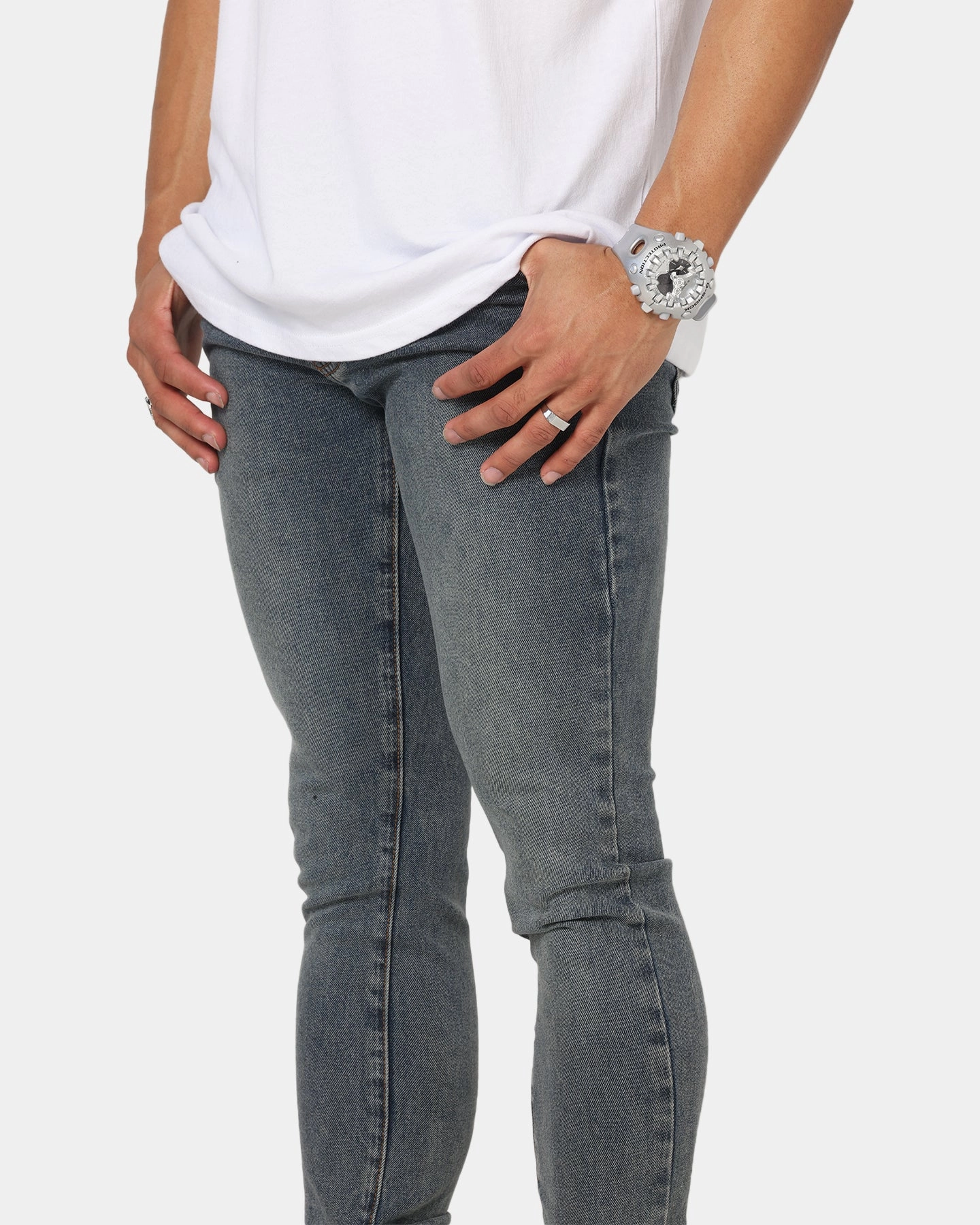 Saint Morta Dynasty Jeans Dirty Denim Smooth Texture