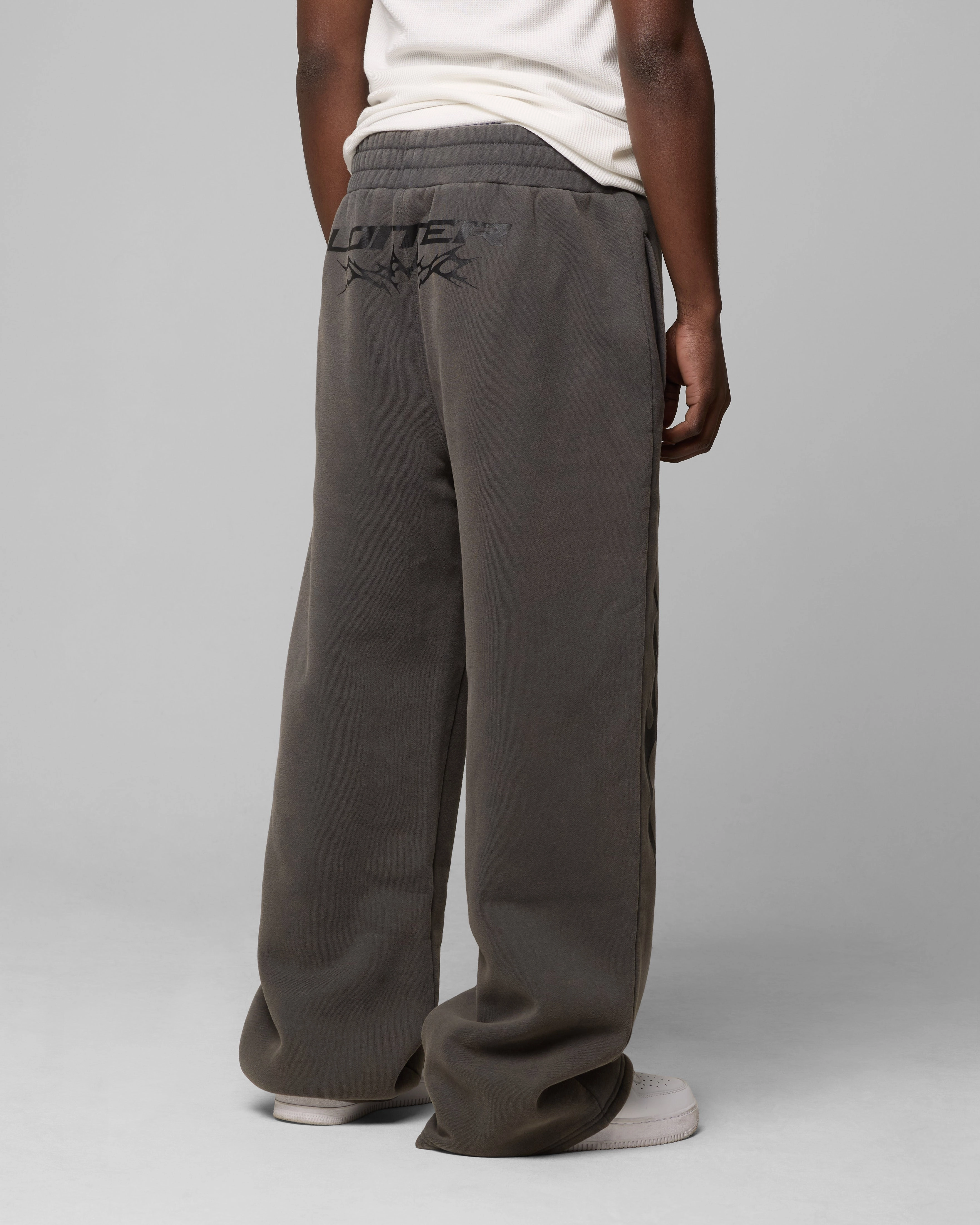 Lightweight Construction Loiter Cyber Sweat Pants Charcoal