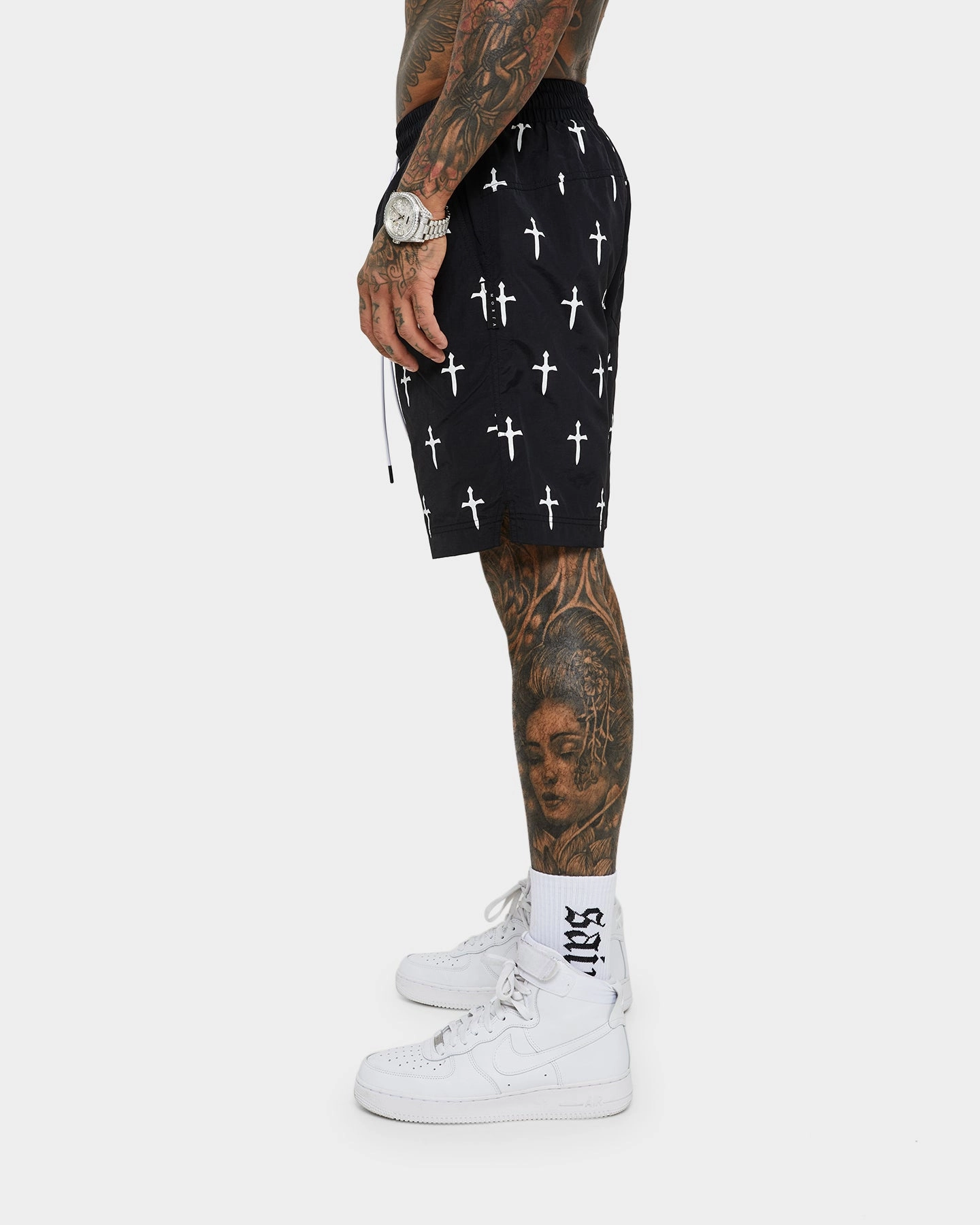 button fly Saint Morta Daggers Shorts Black