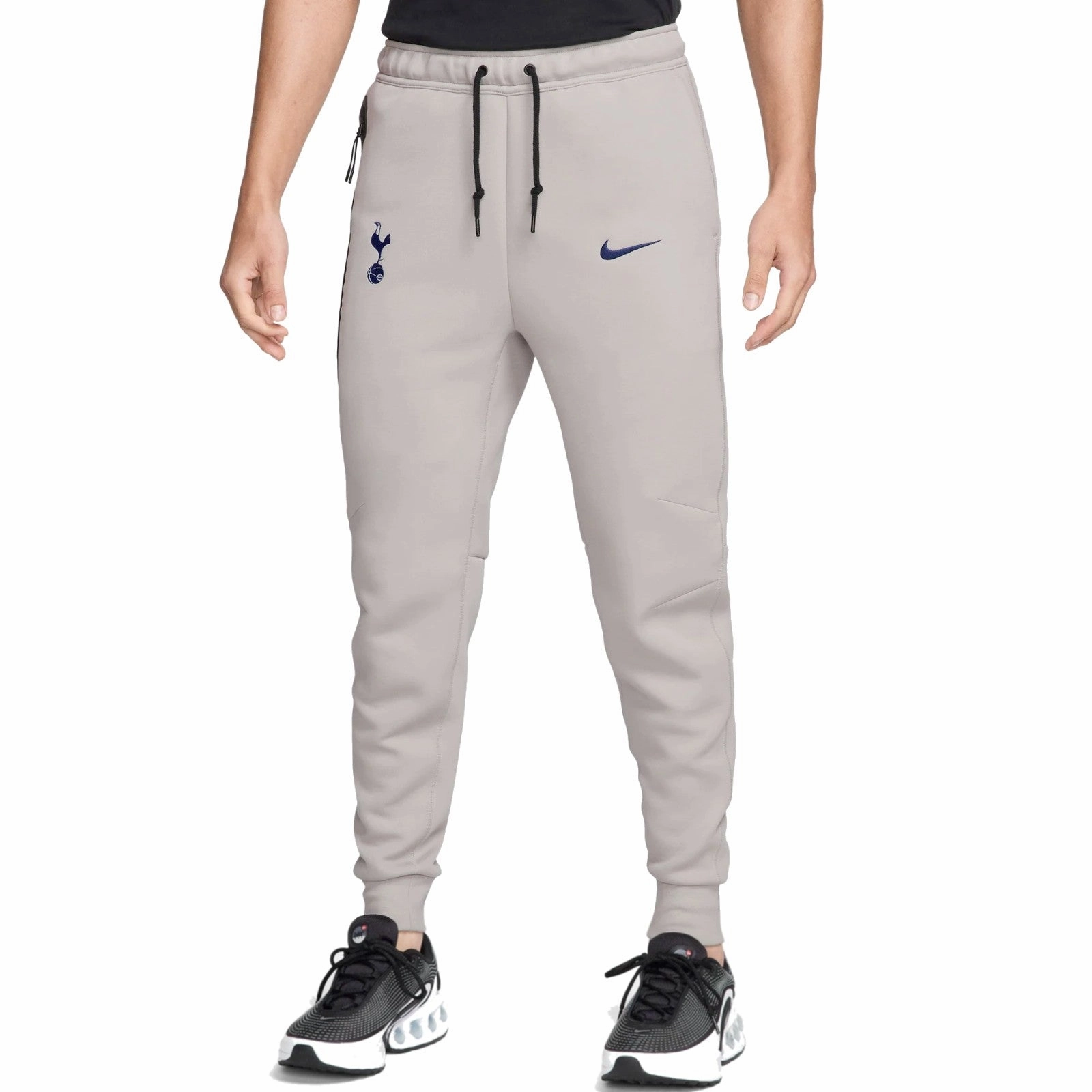 baseball diamond relaxation Tottenham Hotspur Tech Fleece presentation tracksuit 2025/26 - Nike