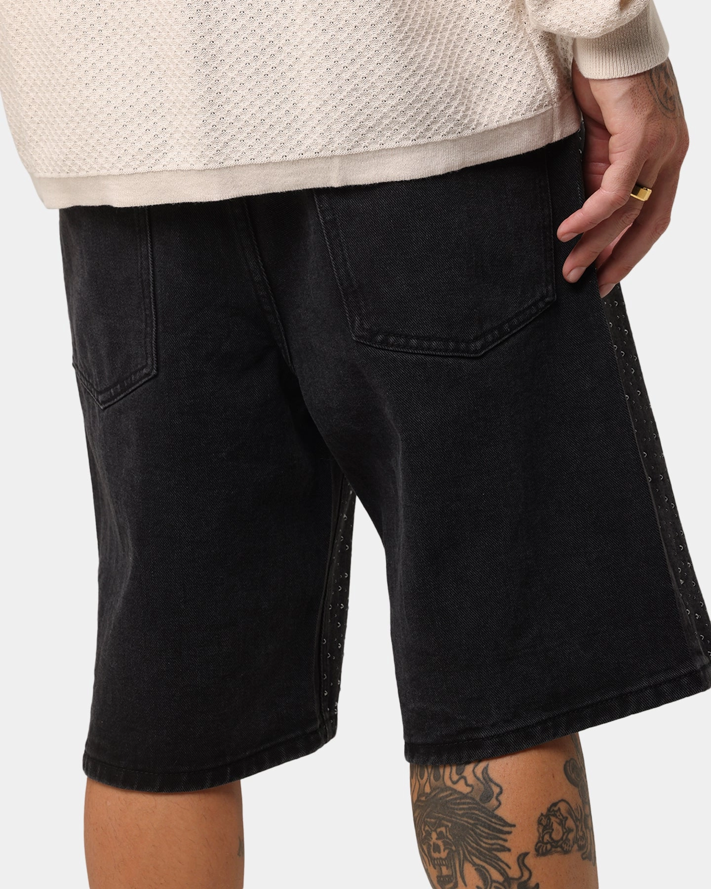 XXIII Diamond Buckle Back Jorts Black Friction Reducing Lining Stay Cool