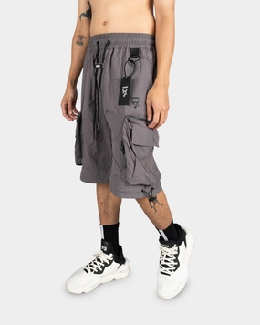 Effortless Wear skiing outfit The Anti Order Future Cargo Short Dark Graphite