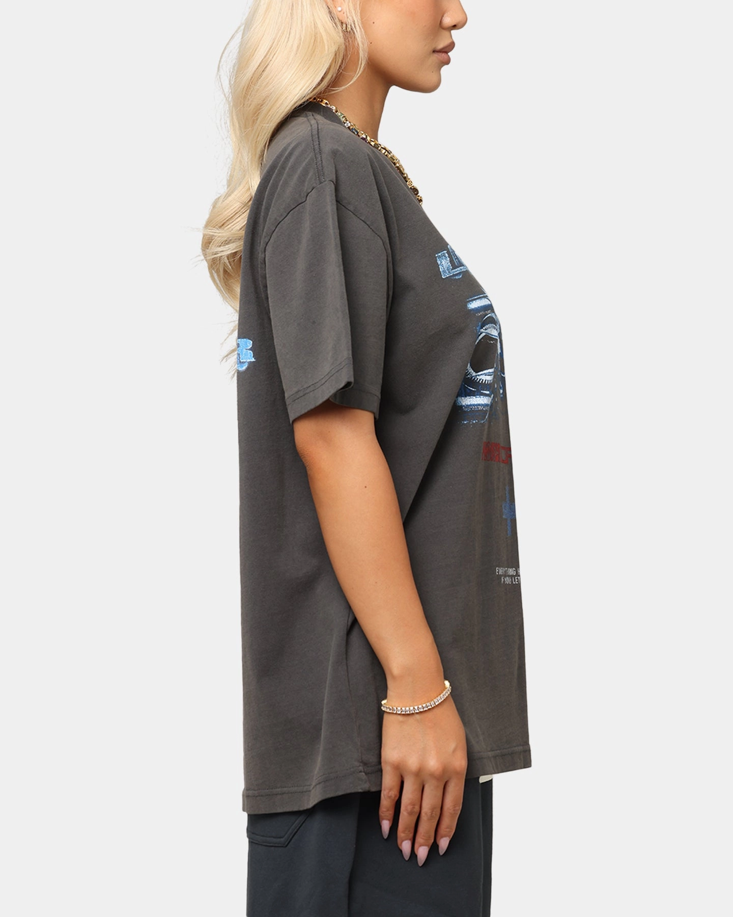 Loiter Void Vintage T-Shirt Black Wash Travel Trend Look Layered Shoulder Design