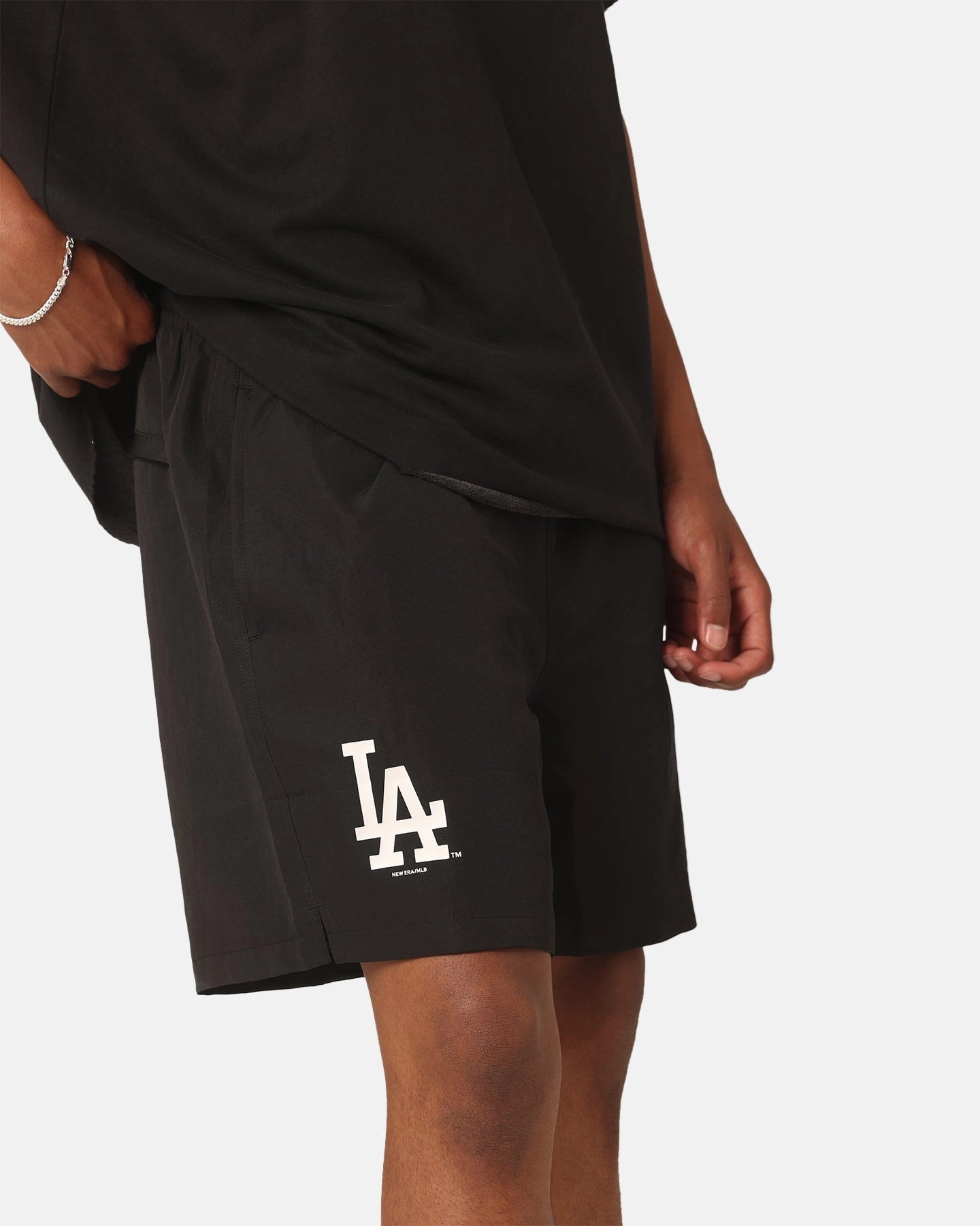 cycling attire New Era Los Angeles Dodgers Woven Shorts Black