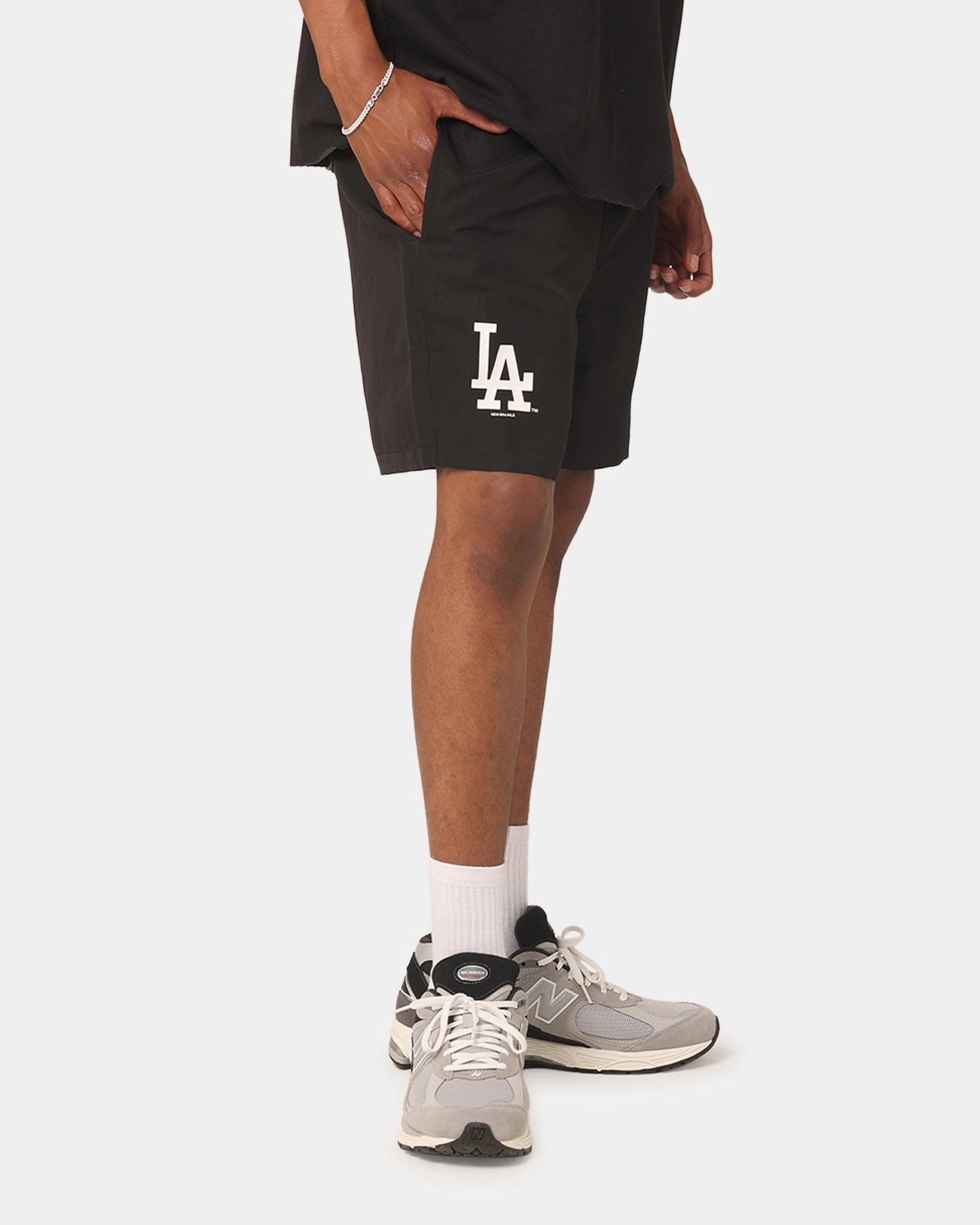New Era Los Angeles Dodgers Woven Shorts Black Hiking shorts holiday apparel