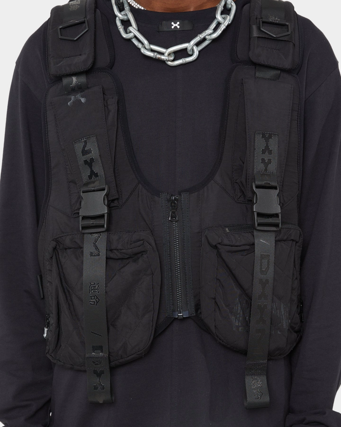 Urban Adventure Culture DXXMLIFE L-3 A Chain$aw Utility Vest Black
