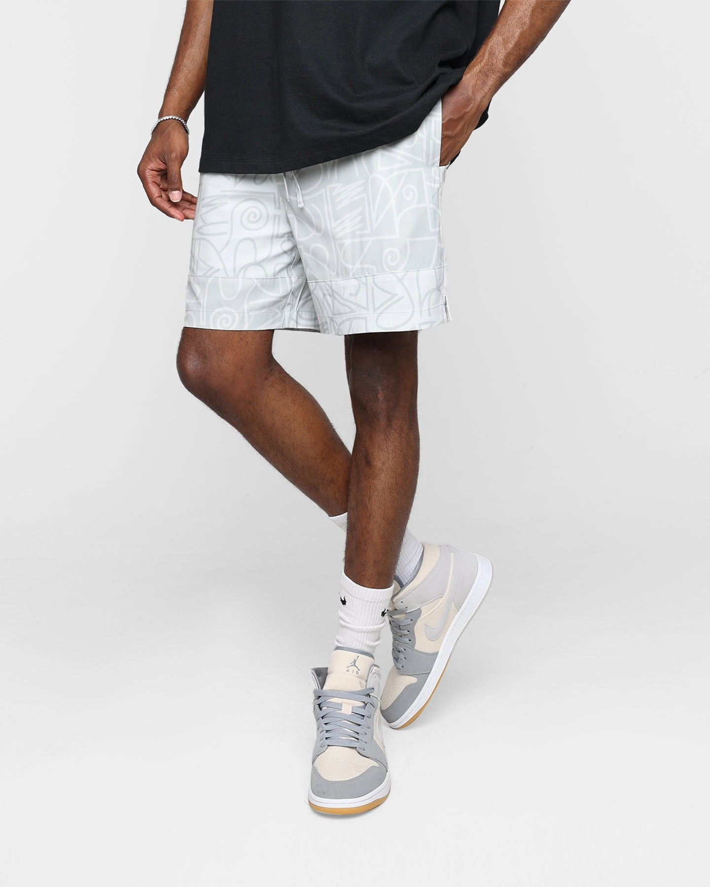 XXIII Blake Shorts Off White Non Binding Leg Openings