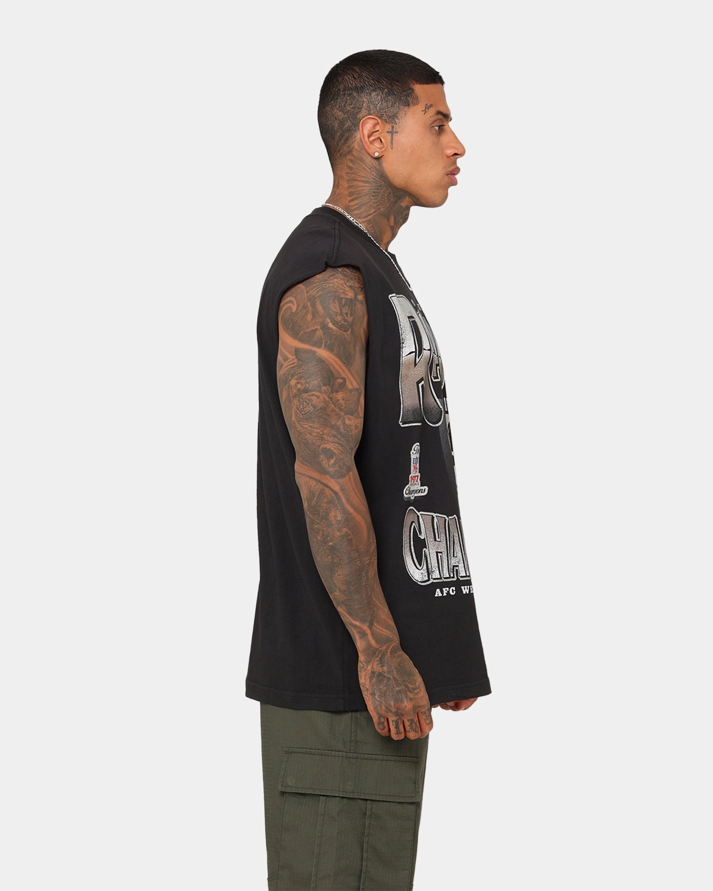 family gathering Casual layering piece Mitchell & Ness Oakland Raiders Vintage Muscle T-Shirt Faded Black