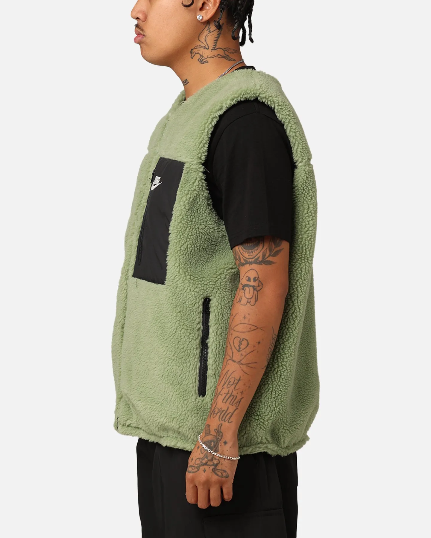 Nike Sportswear Sherpa Reversible Vest Oil Green/Black Lightweight Fill Elderly