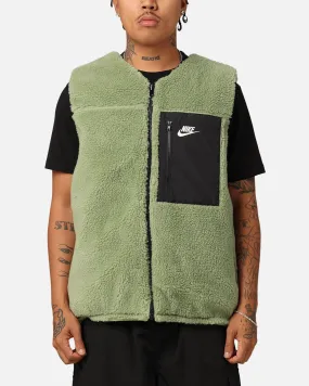 Nike Sportswear Sherpa Reversible Vest Oil Green/Black Action
