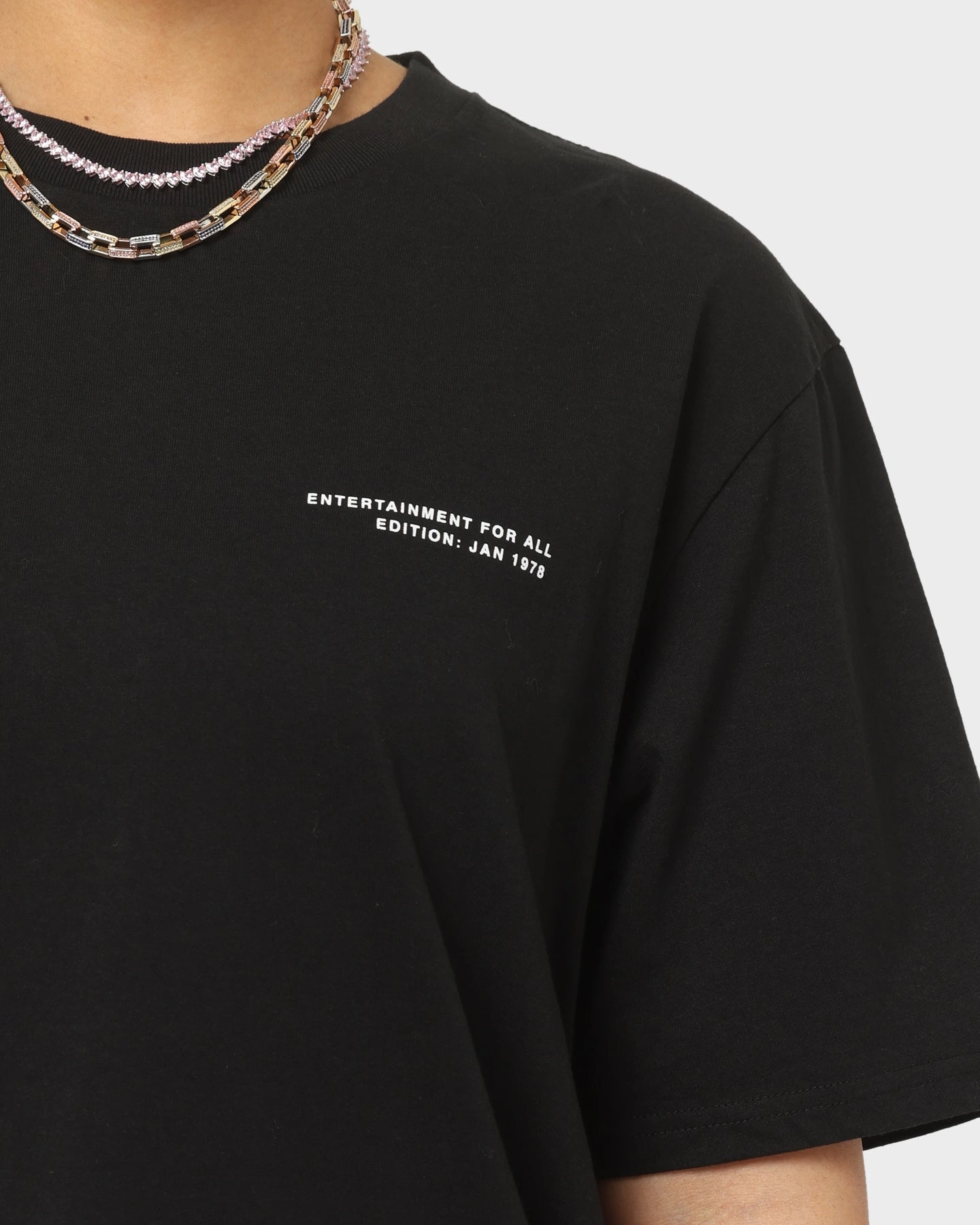 Relaxed Vibe Weekend Style Trend Playboy January '78 Short Sleeve T-Shirt Black