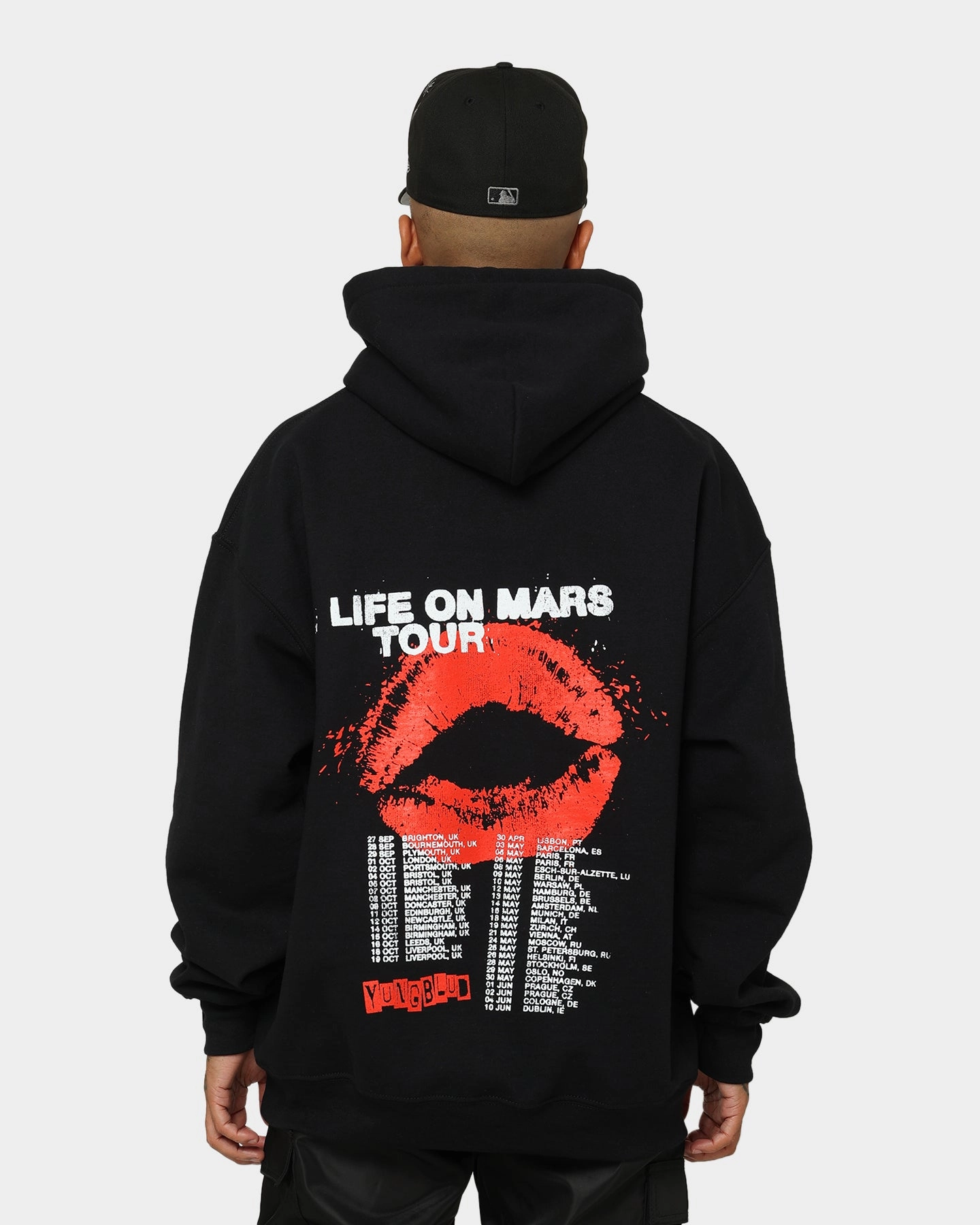 Eco-Friendly Fabric YUNGBLUD Life On Mars Hoodie Black