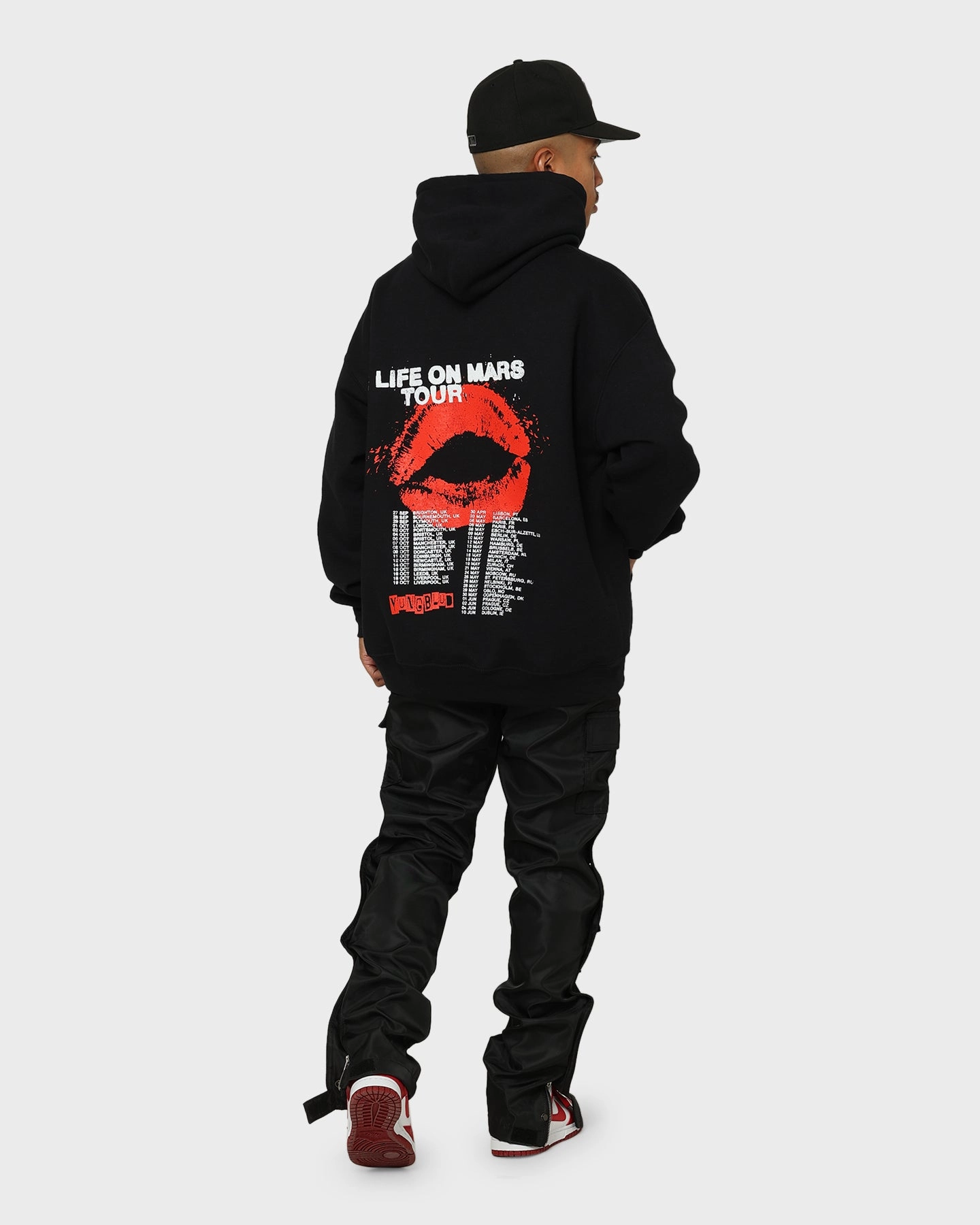 Odor Control Treatment YUNGBLUD Life On Mars Hoodie Black