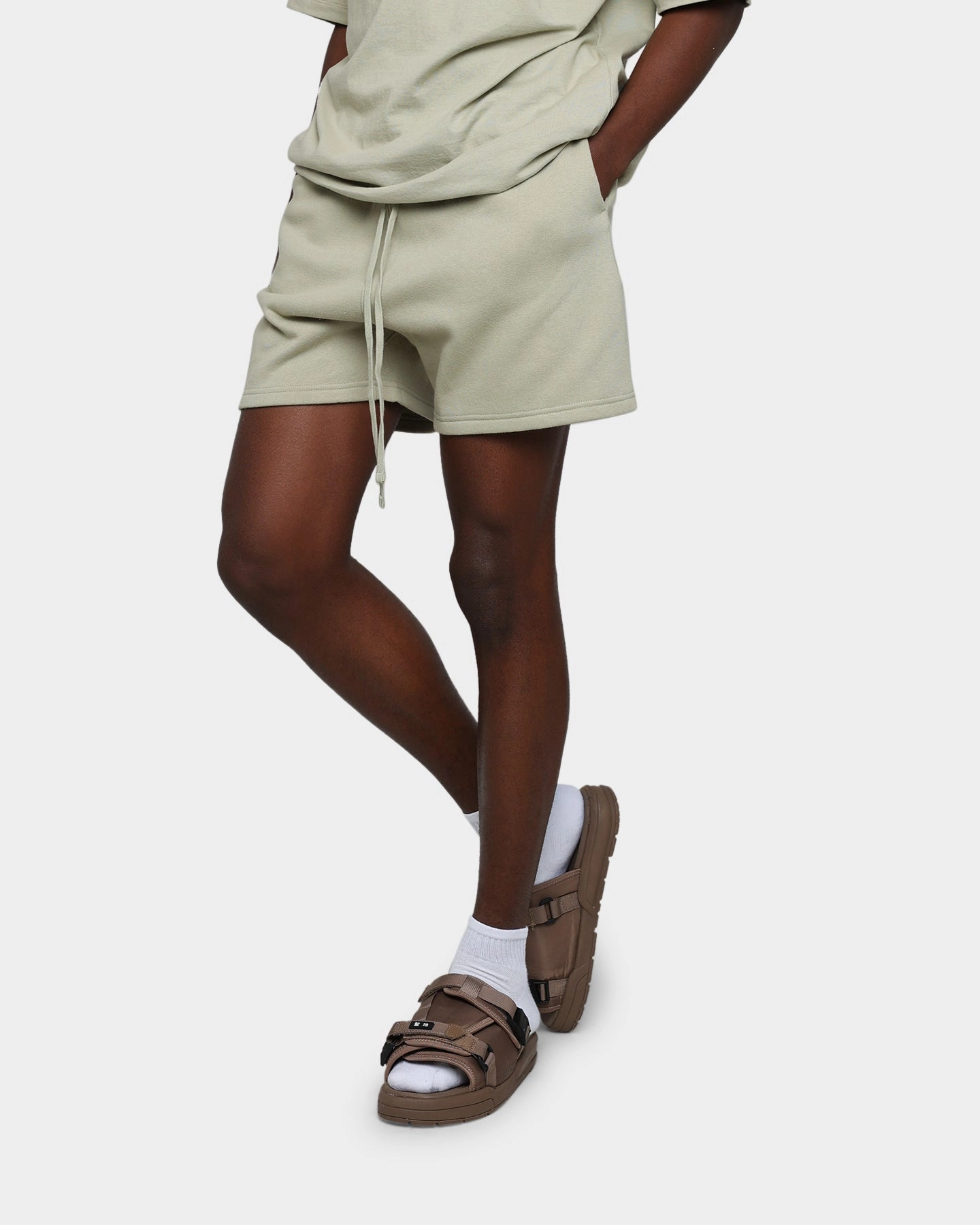 Lightweight Design Breathable fabric MNML Every Day Sweatshorts Moss