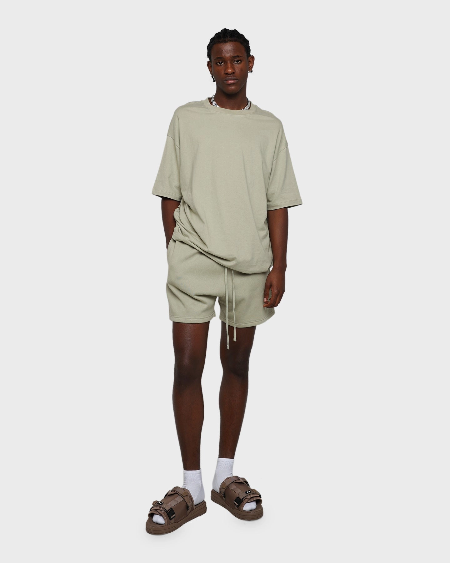 MNML Every Day Sweatshorts Moss Party outfit Flatlock Seam Technology